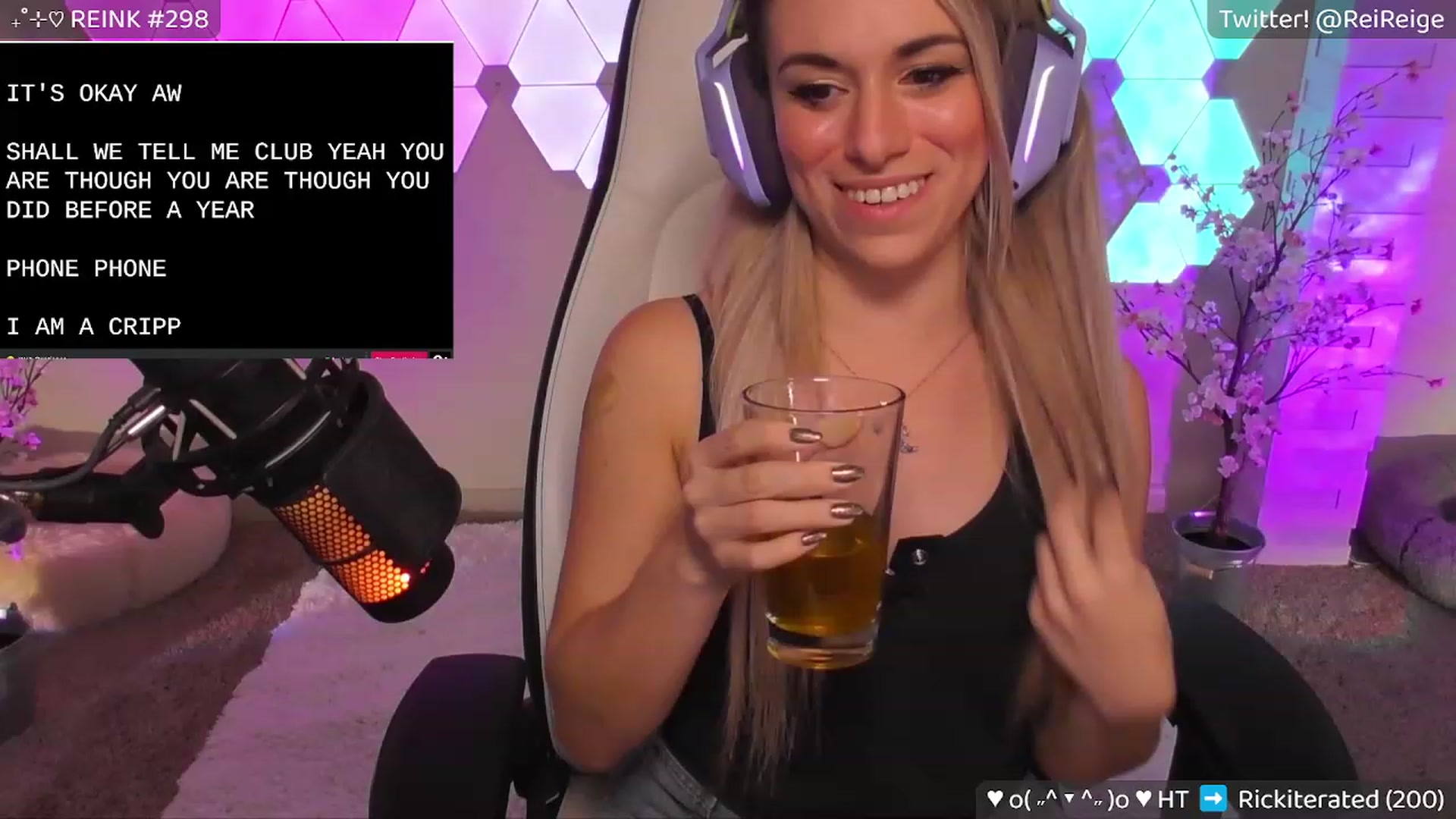 Gallery image thumbnail from Reige's myfreecams stream on, 06/11/2023, 08:39 image 4 of 20
