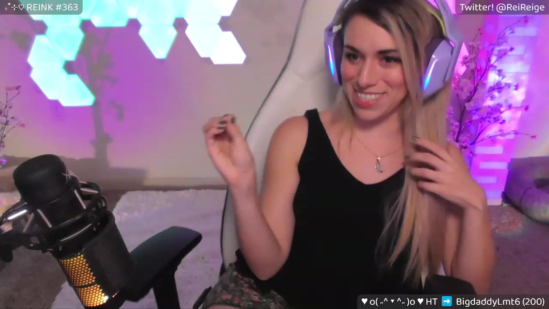 Gallery image thumbnail from Reige's myfreecams stream on, 06/14/2023, 08:37 image 2 of 20