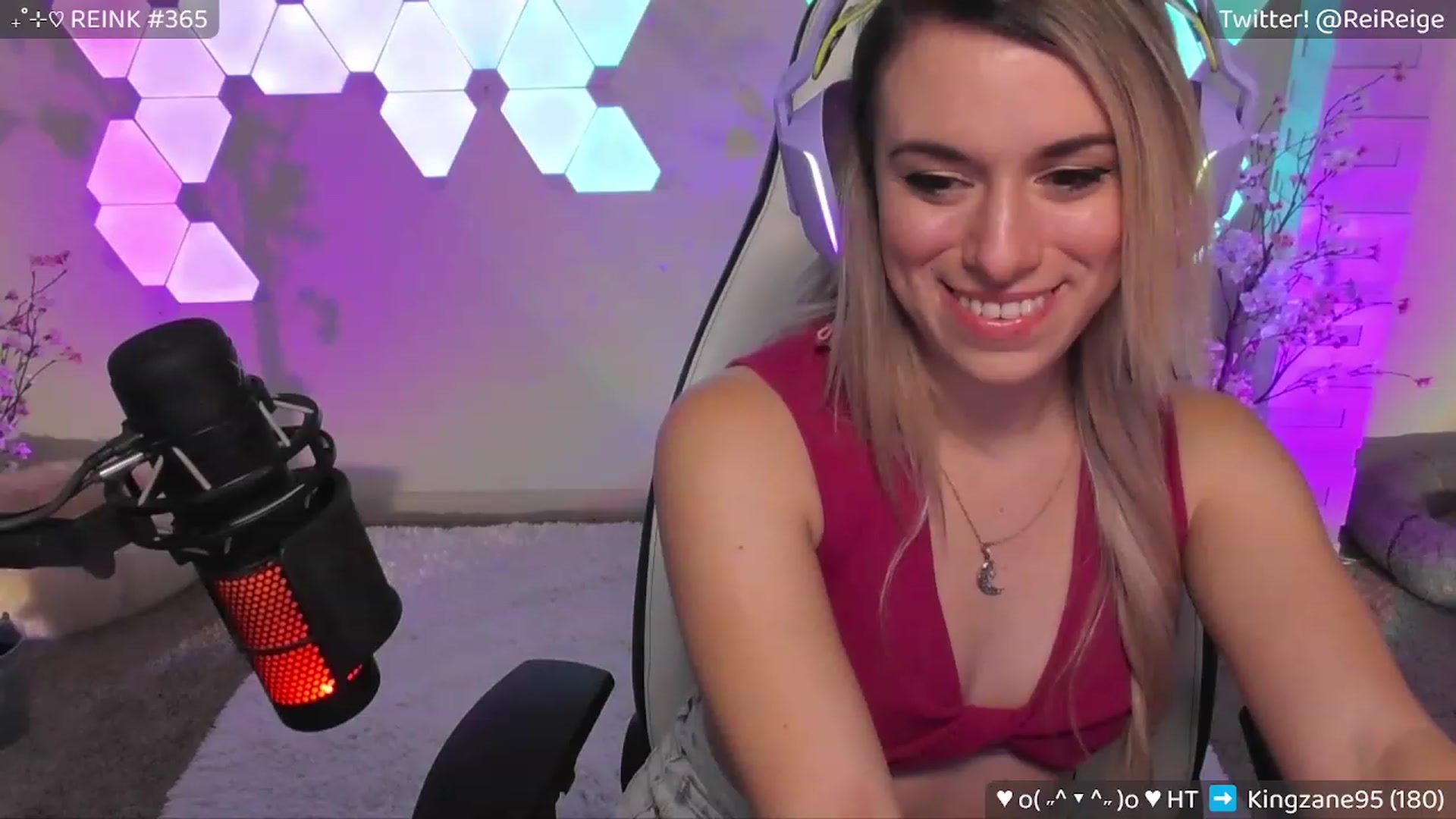Gallery image thumbnail from Reige's myfreecams stream on, 06/16/2023, 07:25 image 11 of 20