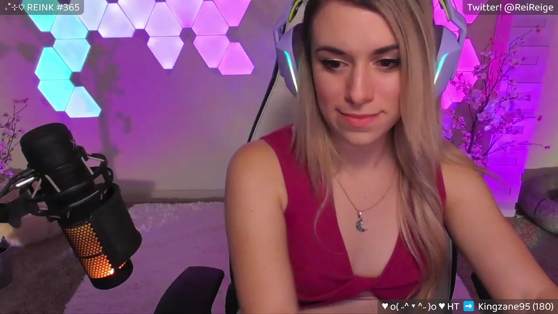 Gallery image thumbnail from Reige's myfreecams stream on, 06/16/2023, 09:13 image 1 of 20