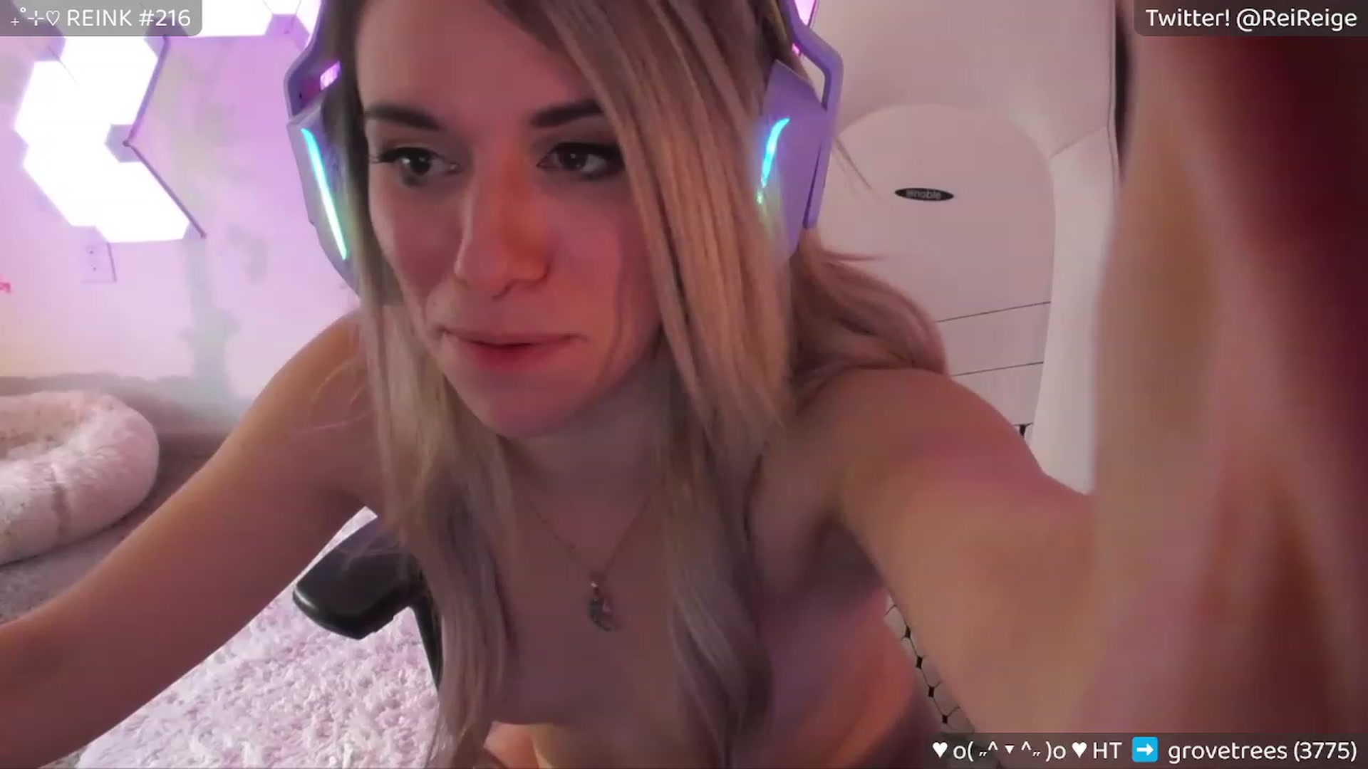 Gallery image thumbnail from Reige's myfreecams stream on, 06/16/2023, 13:54 image 19 of 20