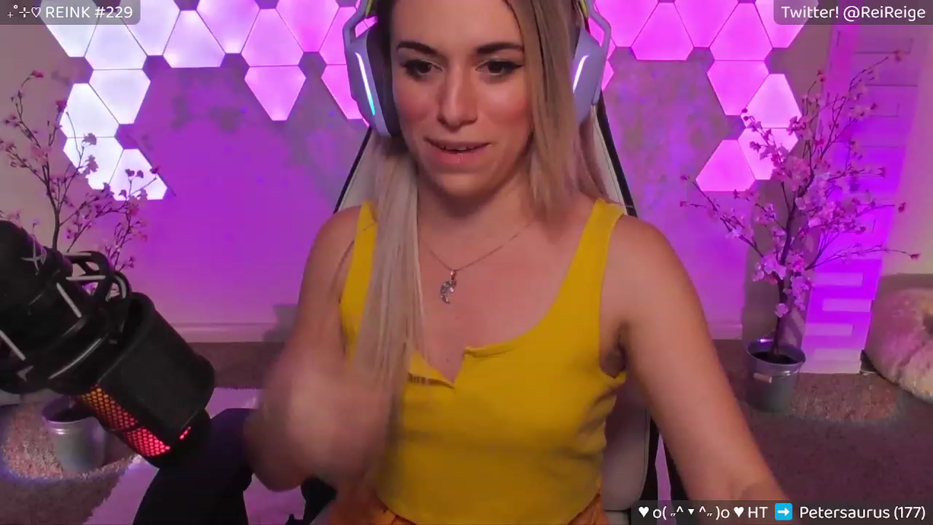 Gallery image thumbnail from Reige's myfreecams stream on, 06/23/2023, 10:47 image 5 of 20