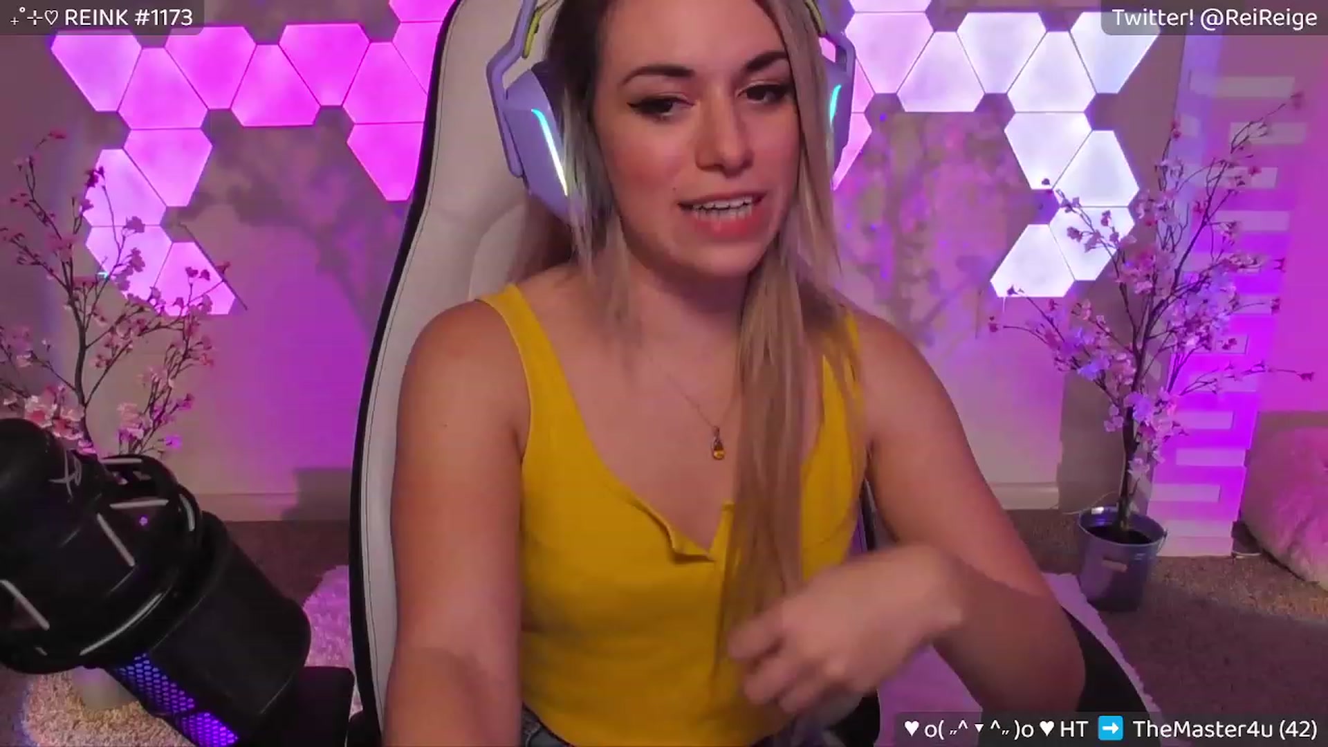 Gallery image thumbnail from Reige's myfreecams stream on, 07/03/2023, 06:57 image 7 of 20