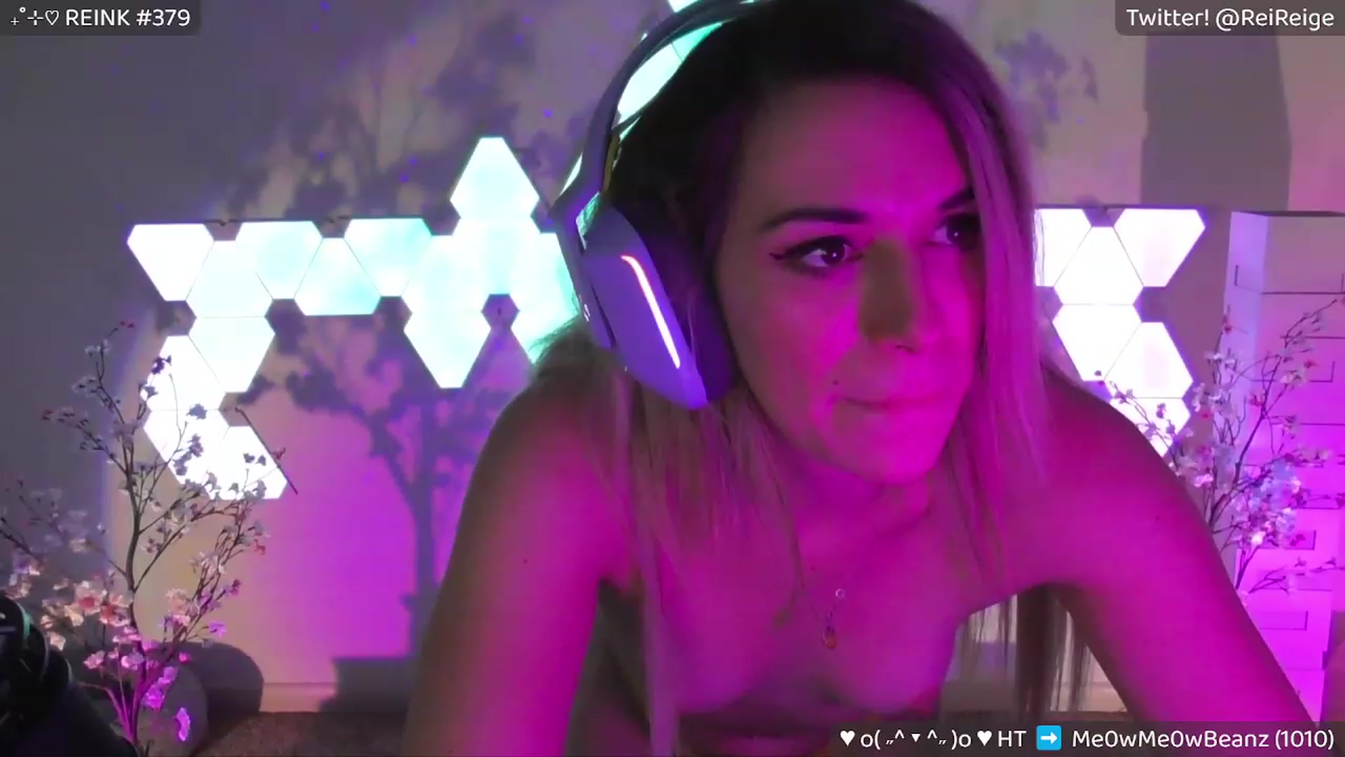 Gallery image thumbnail from Reige's myfreecams stream on, 07/03/2023, 08:49 image 8 of 20
