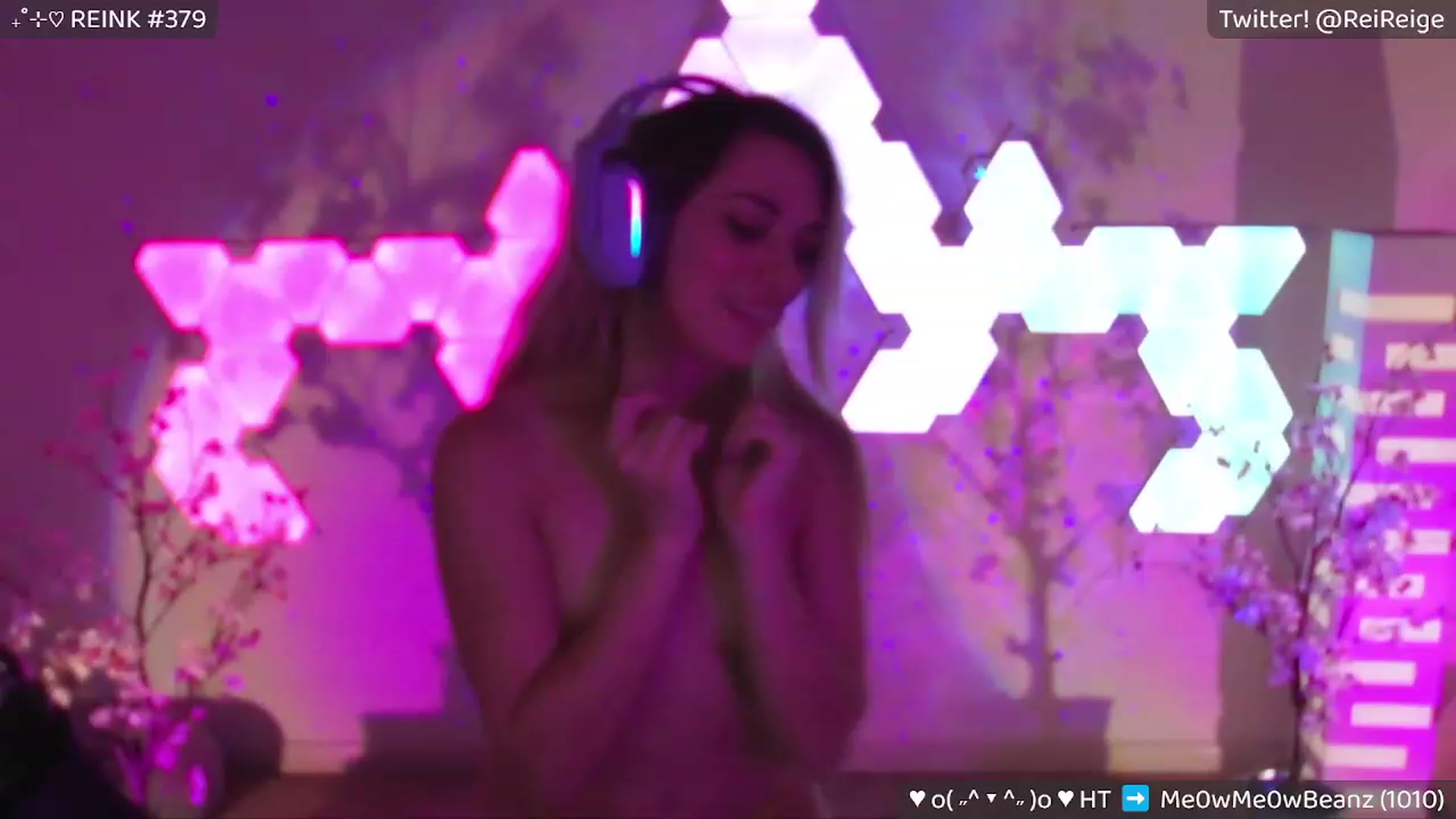 Gallery image thumbnail from Reige's myfreecams stream on, 07/03/2023, 08:49 image 10 of 20
