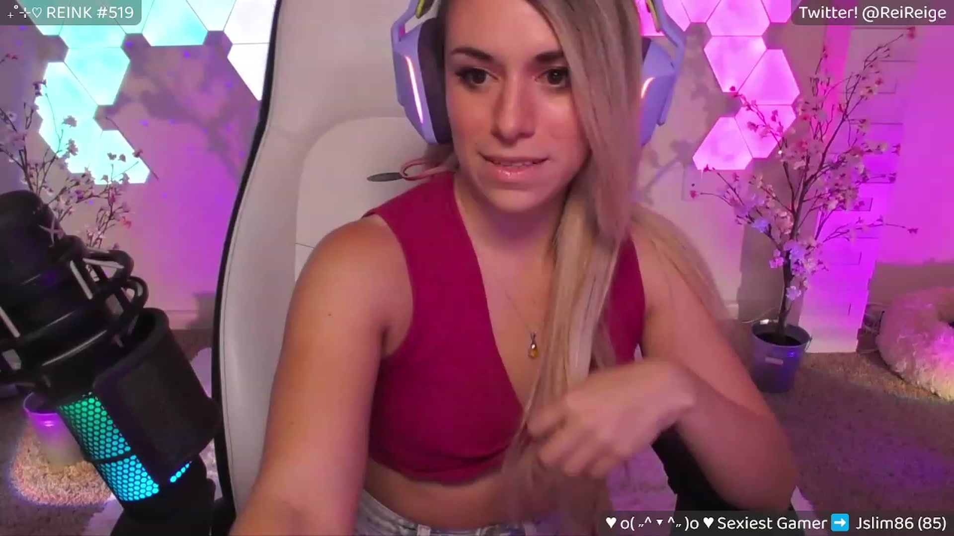 Gallery image thumbnail from Reige's myfreecams stream on, 07/19/2023, 05:46 image 1 of 20