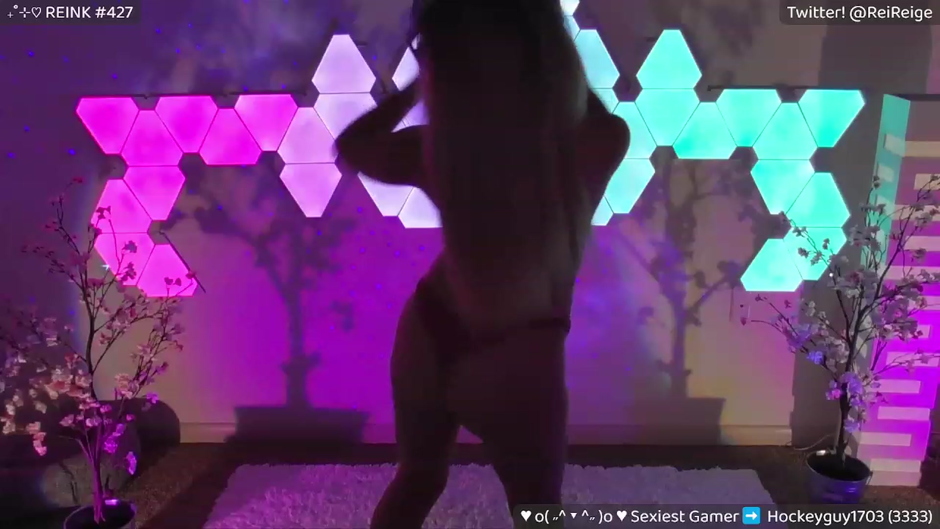 Gallery image thumbnail from Reige's myfreecams stream on, 07/19/2023, 08:00 image 14 of 20