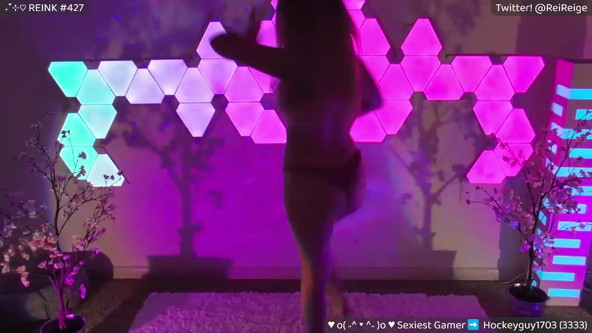 Gallery image thumbnail from Reige's myfreecams stream on, 07/19/2023, 08:00 image 17 of 20