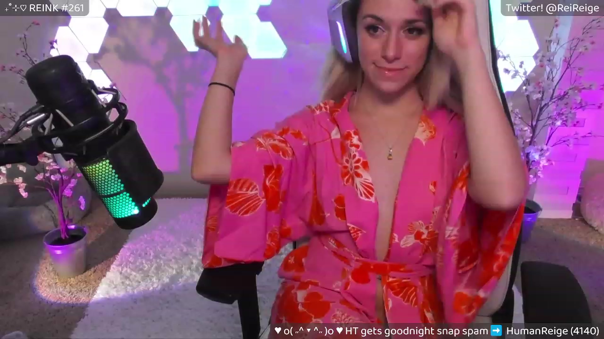 Gallery image thumbnail from Reige's myfreecams stream on, 07/31/2023, 09:12 image 16 of 20