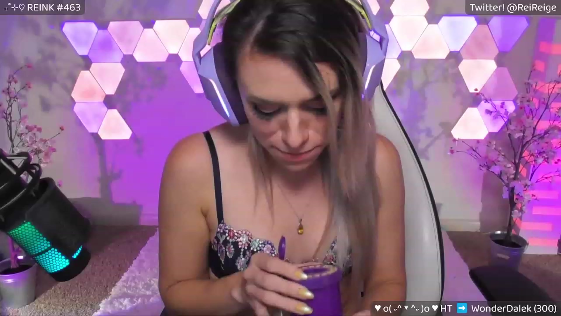 Gallery image thumbnail from Reige's myfreecams stream on, 08/20/2023, 12:04 image 8 of 20