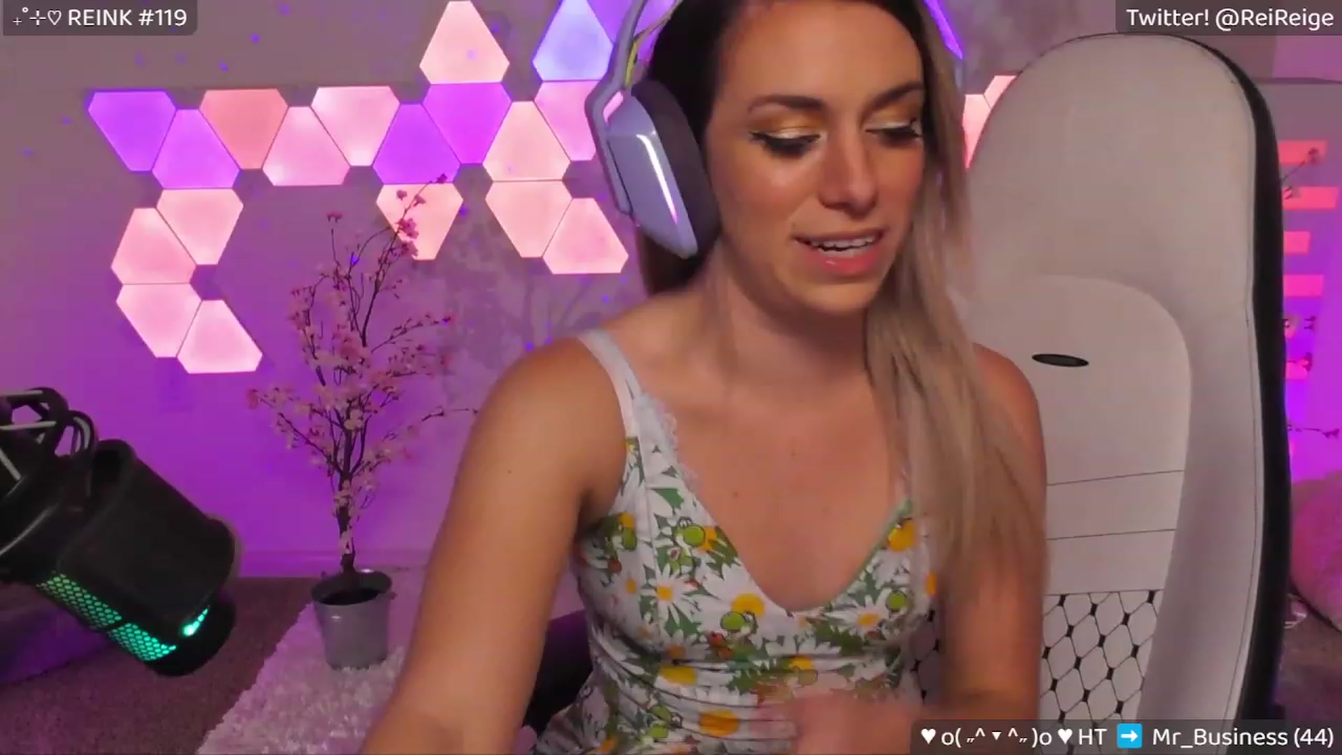 Gallery image thumbnail from Reige's myfreecams stream on, 09/23/2023, 07:41 image 5 of 20
