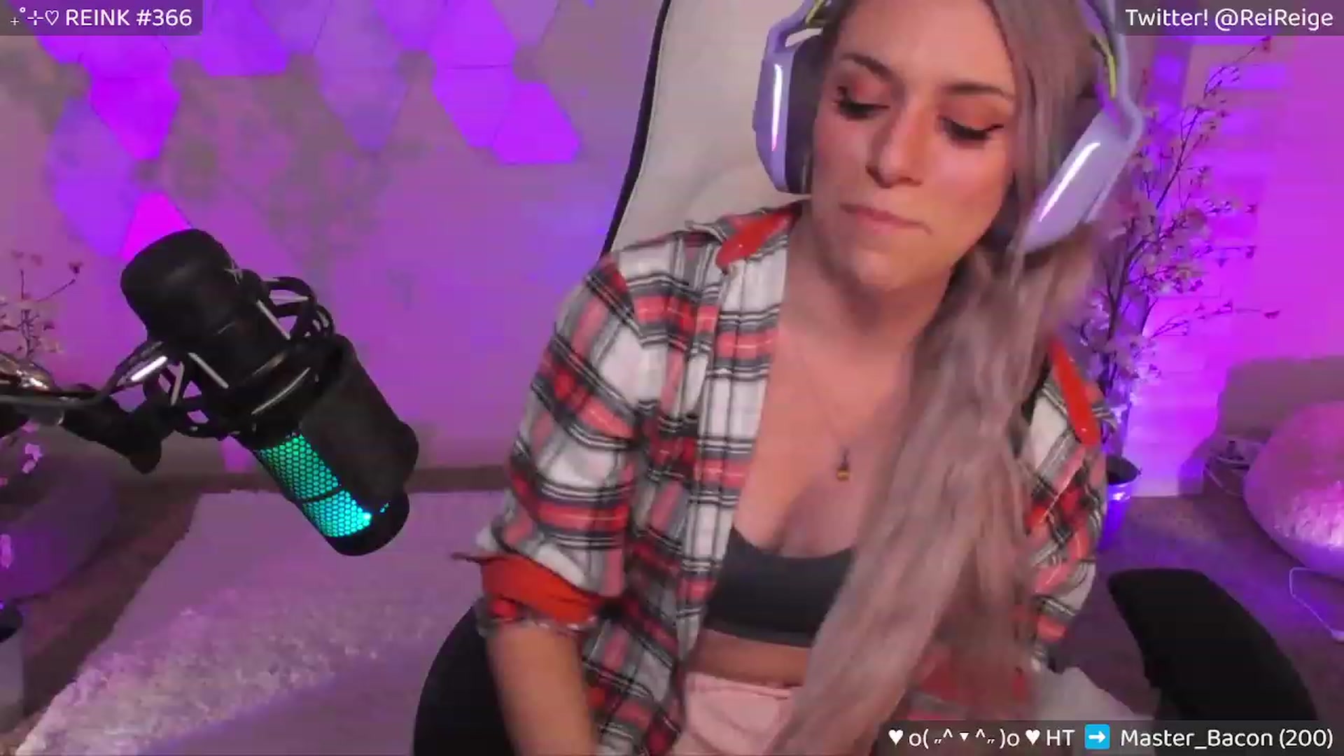 Gallery image thumbnail from Reige's myfreecams stream on, 10/21/2023, 07:47 image 3 of 20