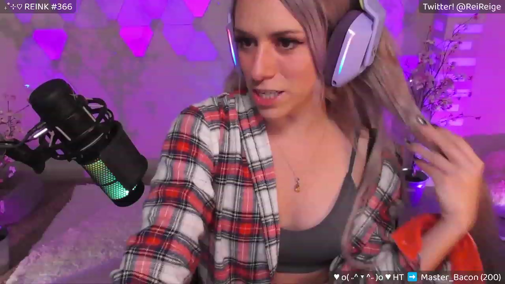 Gallery image thumbnail from Reige's myfreecams stream on, 10/21/2023, 07:47 image 4 of 20