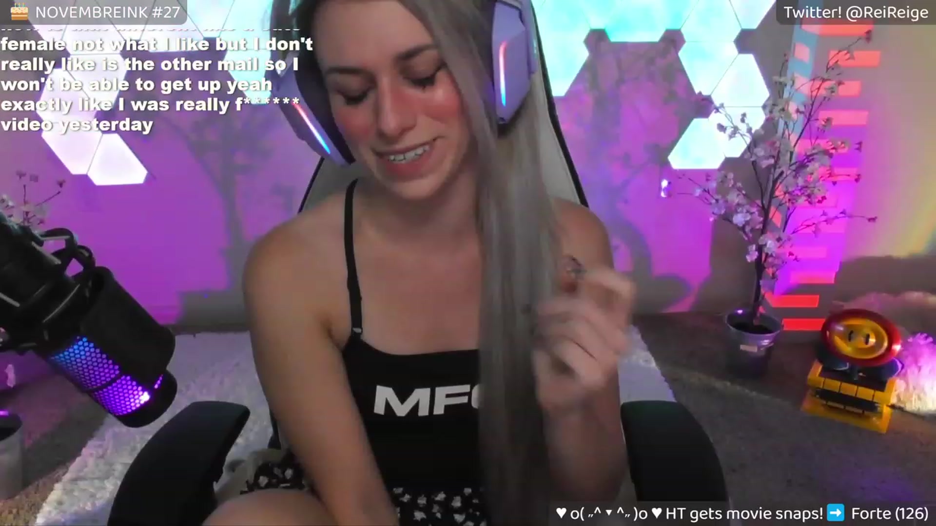 Gallery image thumbnail from Reige's myfreecams stream on, 11/07/2023, 08:22 image 16 of 20