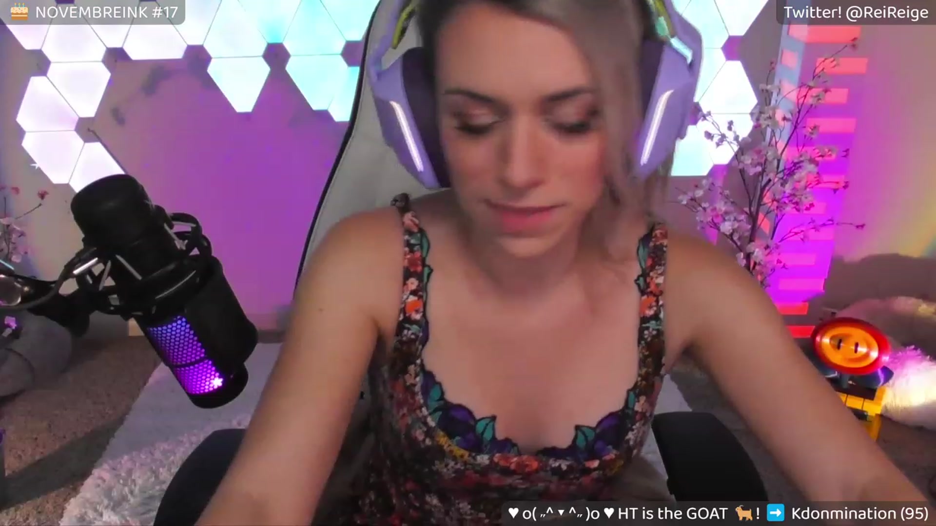 Gallery image thumbnail from Reige's myfreecams stream on, 11/16/2023, 08:24 image 2 of 20