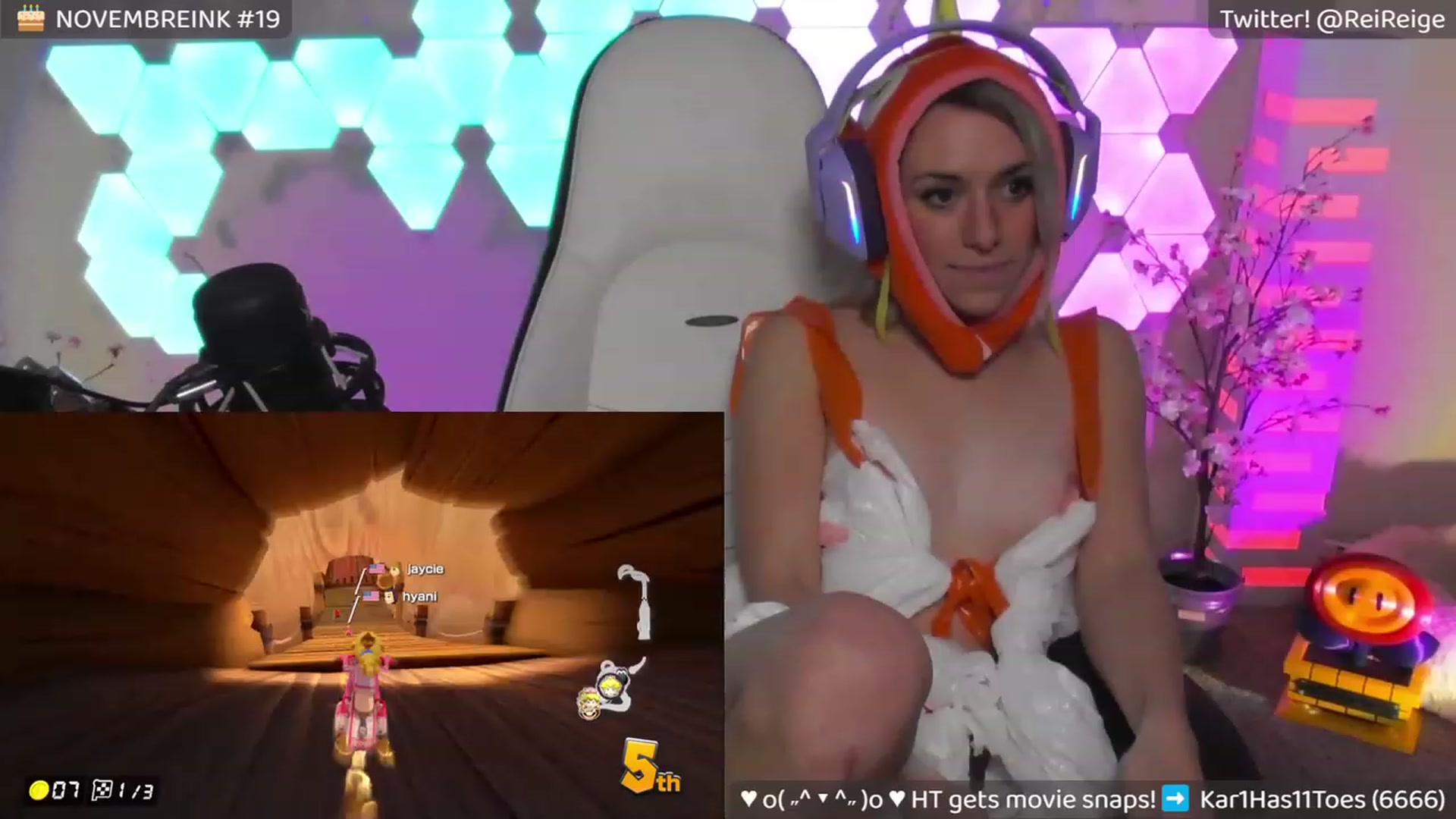 Gallery image thumbnail from Reige's myfreecams stream on, 11/21/2023, 10:23 image 6 of 20