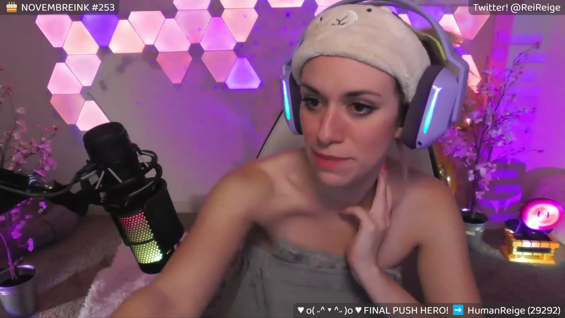 Gallery image thumbnail from Reige's myfreecams stream on, 12/01/2023, 10:38 image 2 of 20