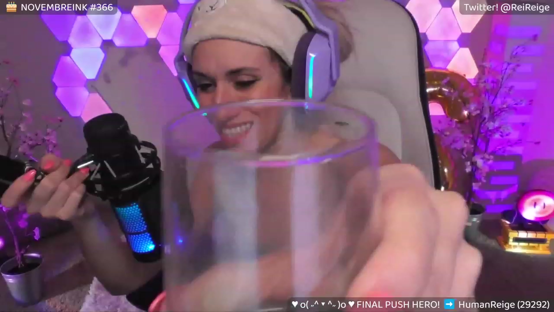 Gallery image thumbnail from Reige's myfreecams stream on, 12/01/2023, 10:38 image 15 of 20