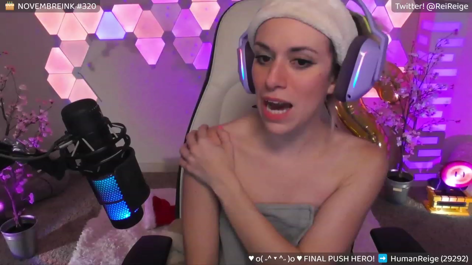 Gallery image thumbnail from Reige's myfreecams stream on, 12/01/2023, 10:38 image 8 of 20