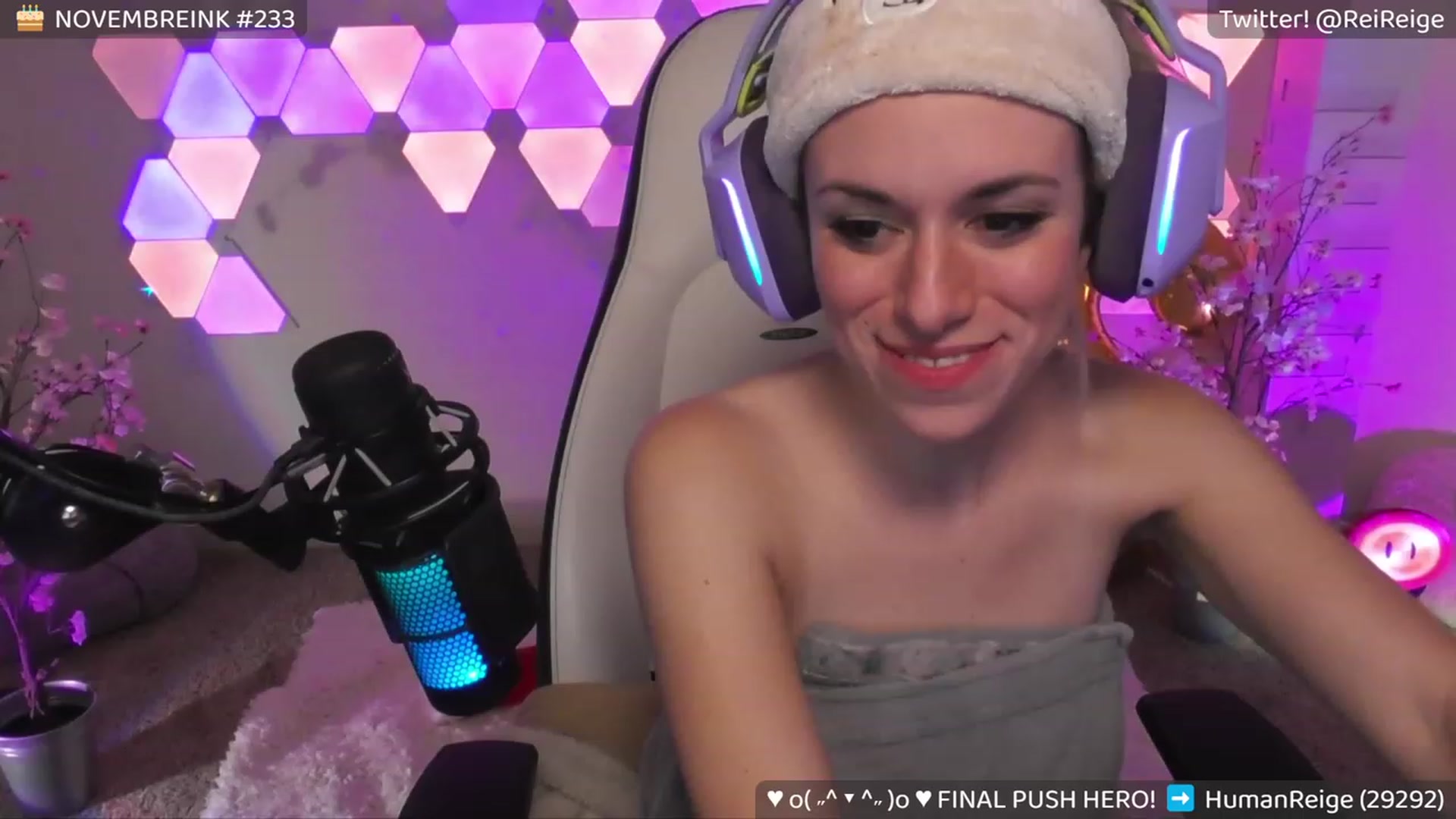 Gallery image thumbnail from Reige's myfreecams stream on, 12/01/2023, 10:38 image 1 of 20