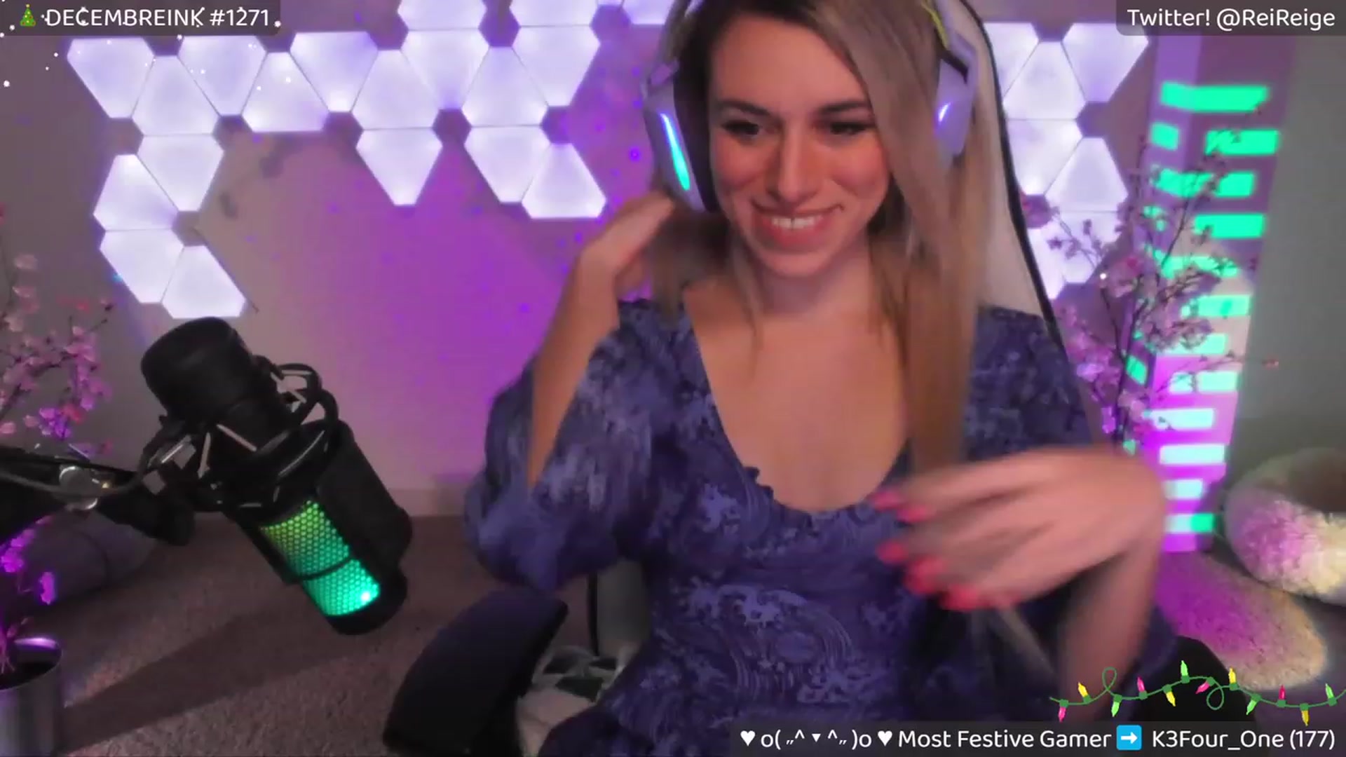 Gallery image thumbnail from Reige's myfreecams stream on, 12/20/2023, 09:15 image 10 of 20