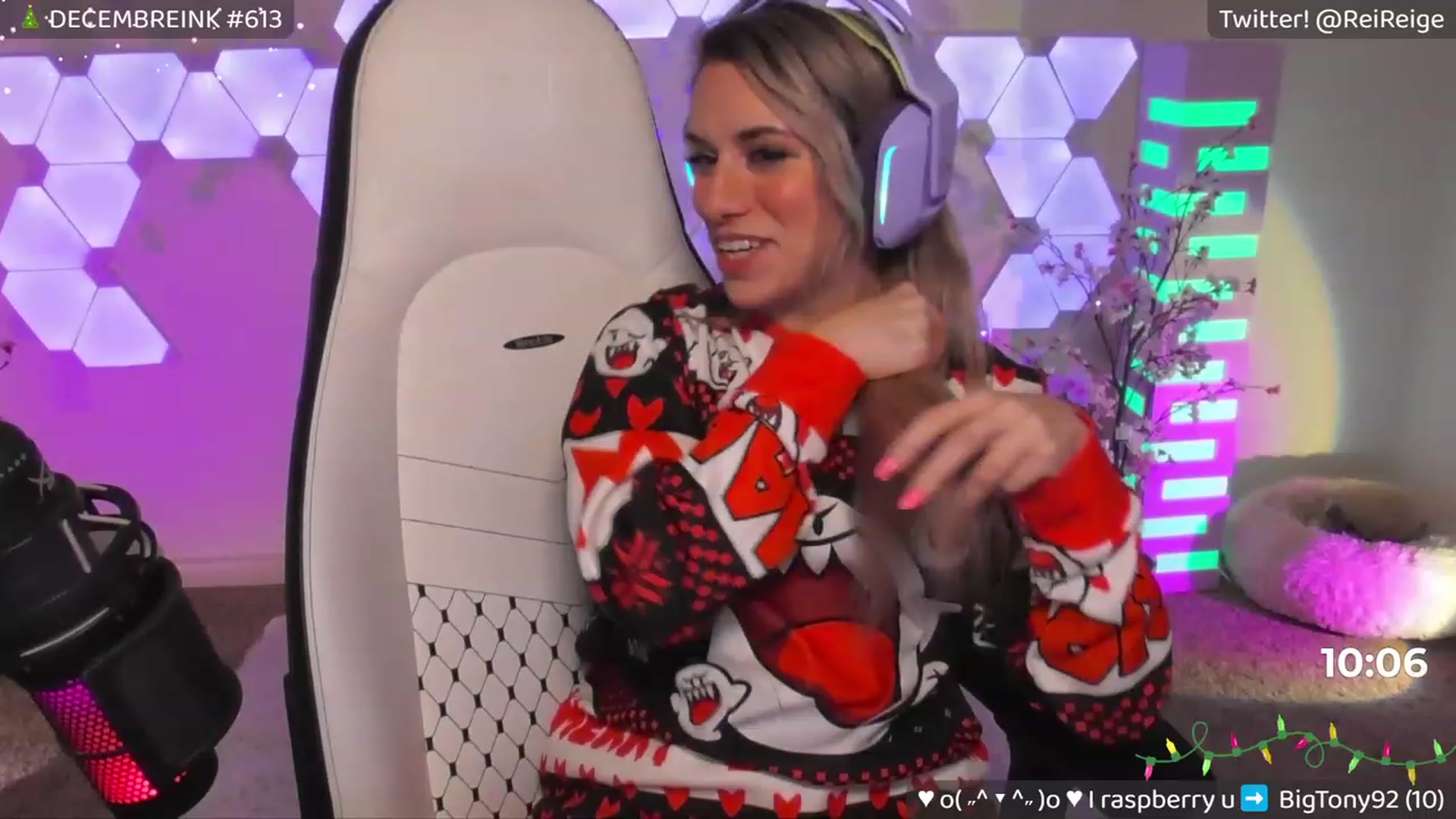Gallery image thumbnail from Reige's myfreecams stream on, 12/31/2023, 08:47 image 19 of 20