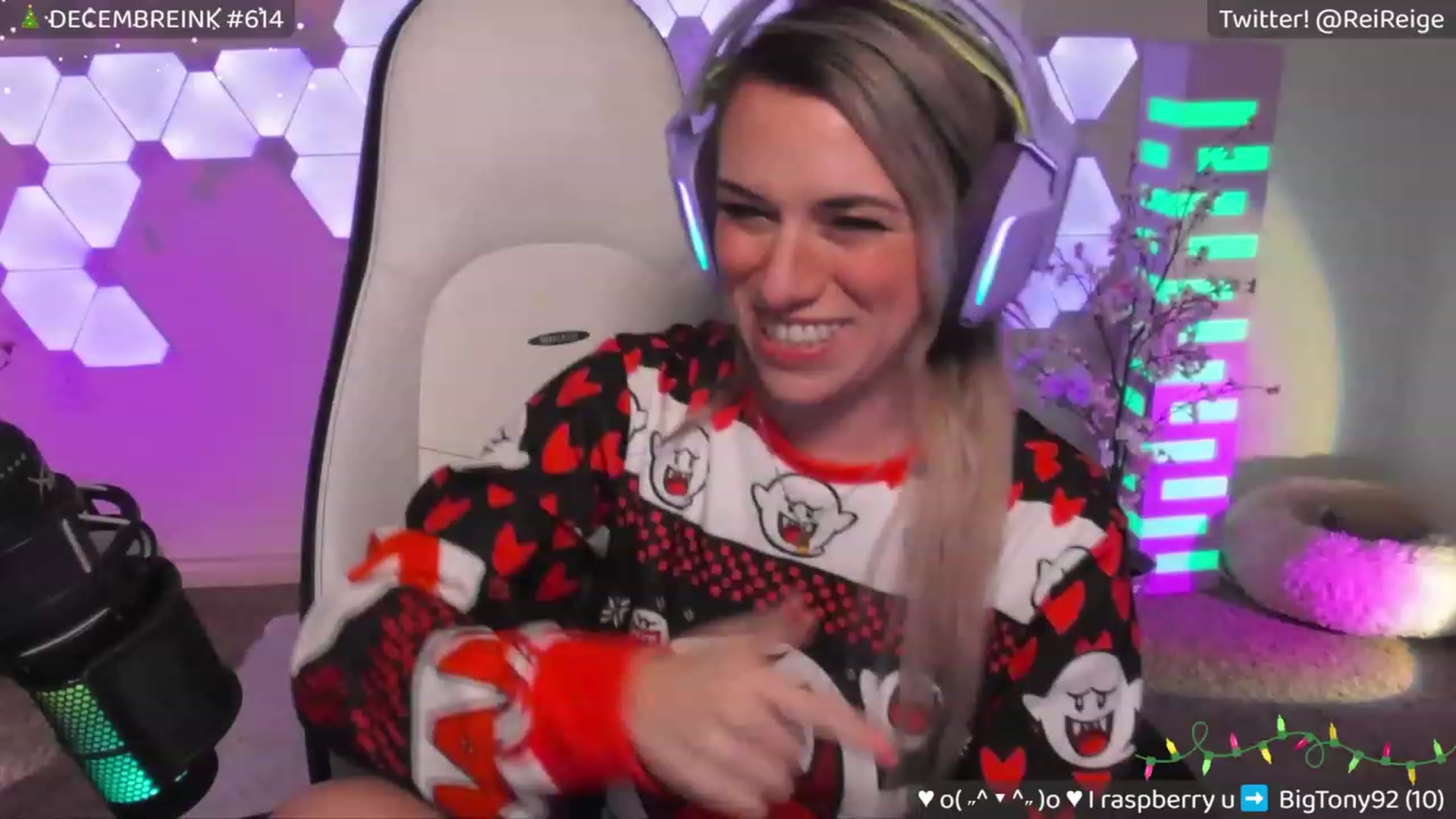 Gallery image thumbnail from Reige's myfreecams stream on, 12/31/2023, 09:04 image 9 of 20