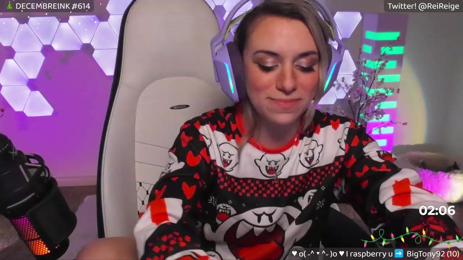 Gallery image thumbnail from Reige's myfreecams stream on, 12/31/2023, 09:04 image 3 of 20