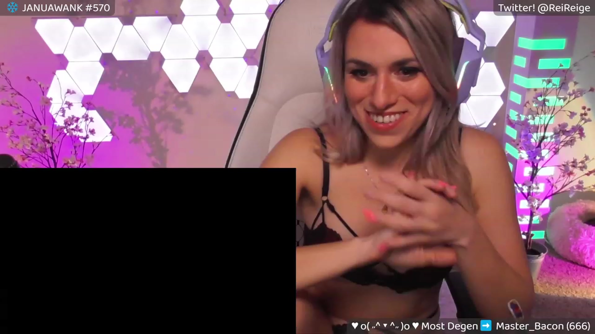Gallery image thumbnail from Reige's myfreecams stream on, 01/11/2024, 09:37 image 7 of 20