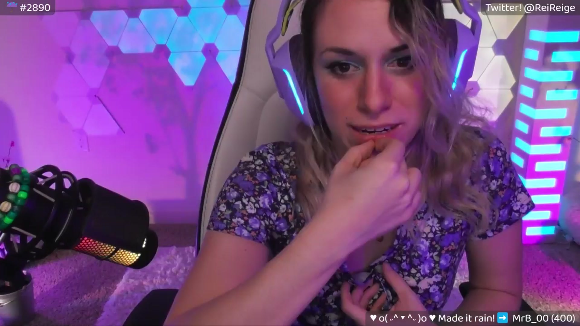 Gallery image thumbnail from Reige's myfreecams stream on, 04/03/2024, 07:07 image 15 of 20