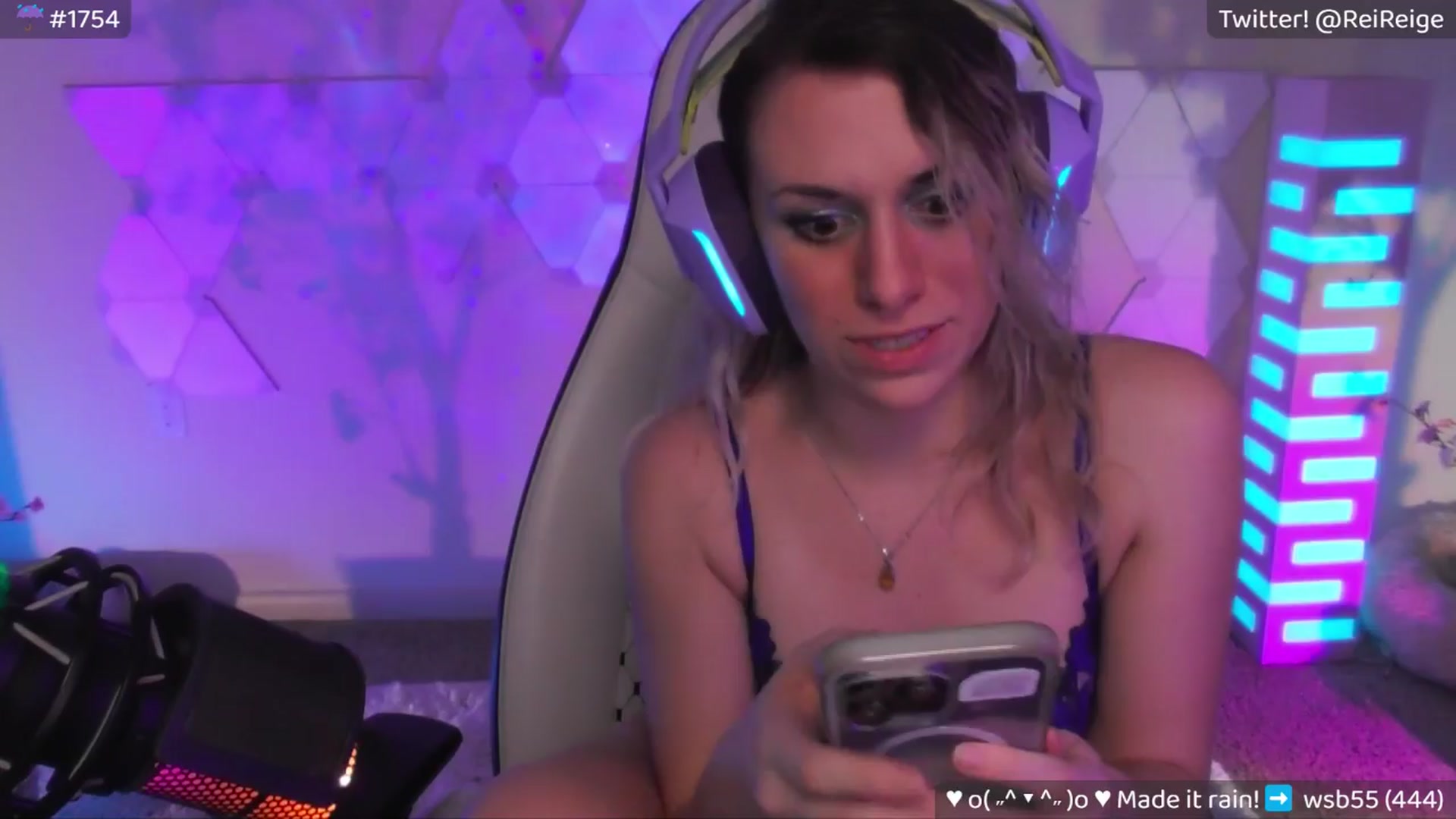 Gallery image thumbnail from Reige's myfreecams stream on, 04/03/2024, 10:27 image 11 of 20