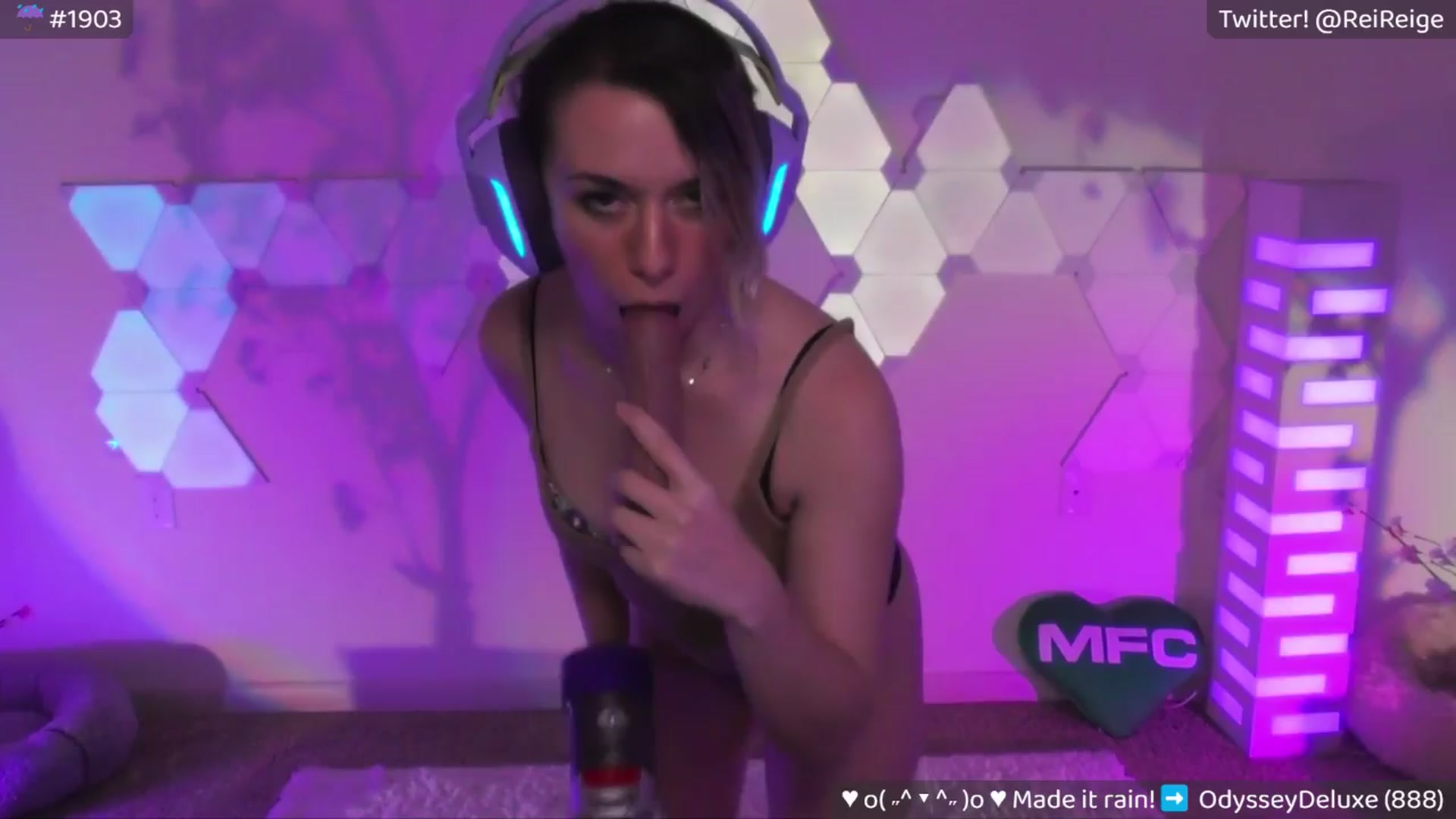 Gallery image thumbnail from Reige's myfreecams stream on, 04/05/2024, 09:53 image 10 of 20