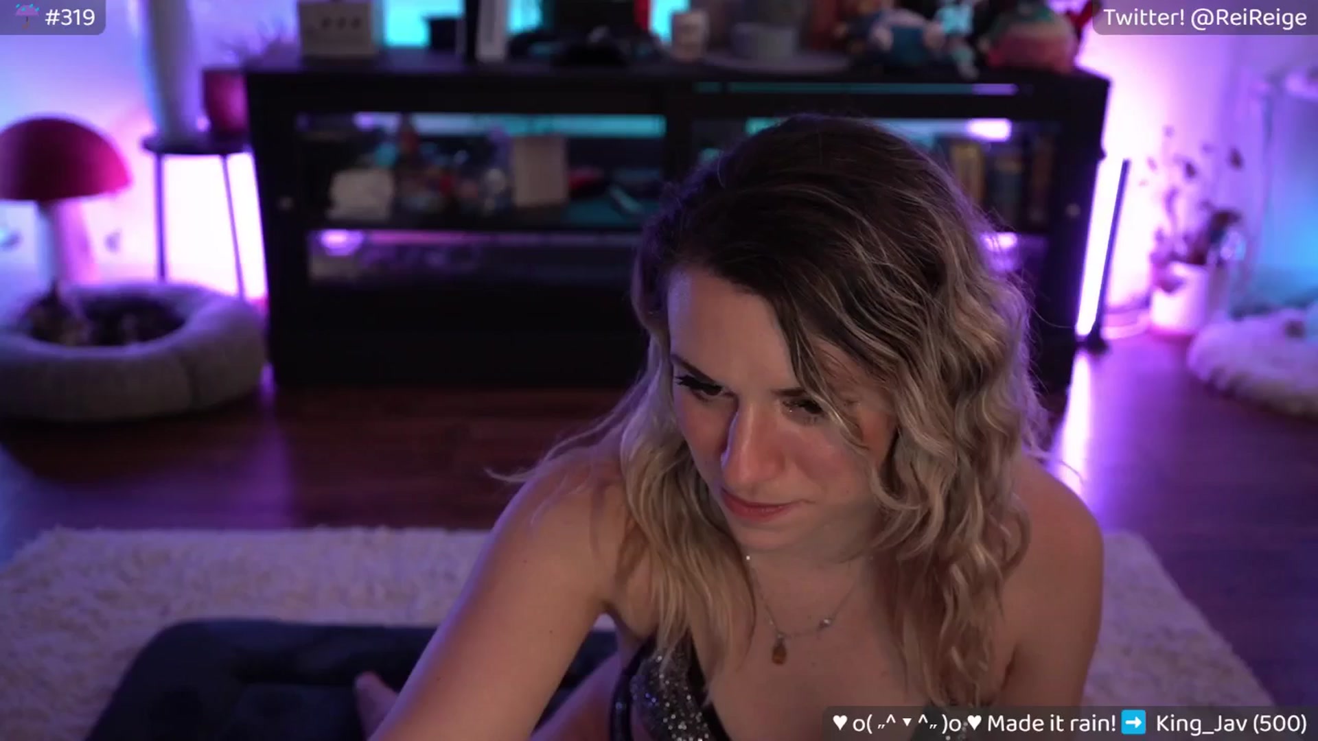 Gallery image thumbnail from Reige's myfreecams stream on, 04/18/2024, 08:35 image 14 of 20