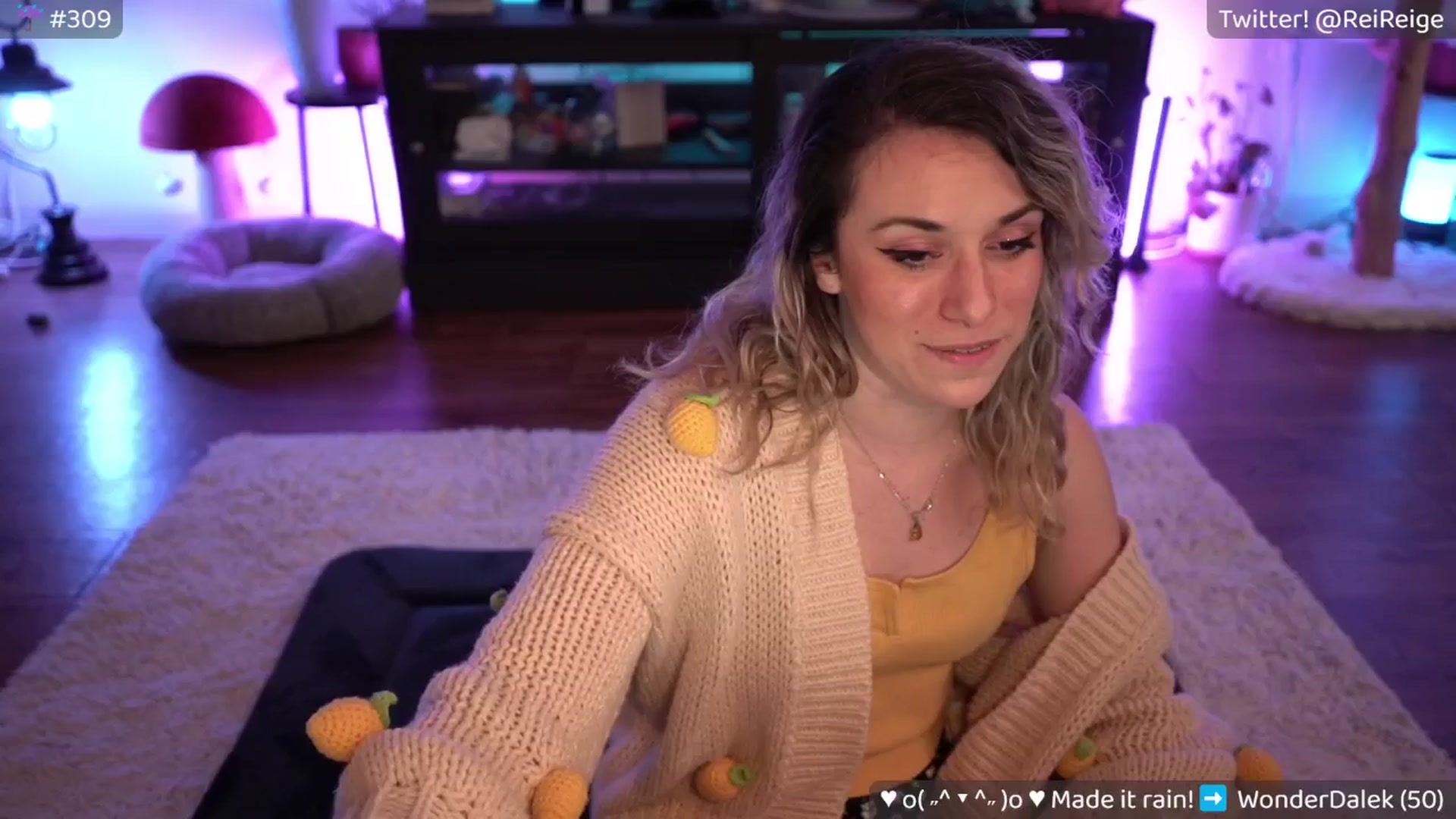 Gallery image thumbnail from Reige's myfreecams stream on, 04/19/2024, 08:21 image 5 of 20