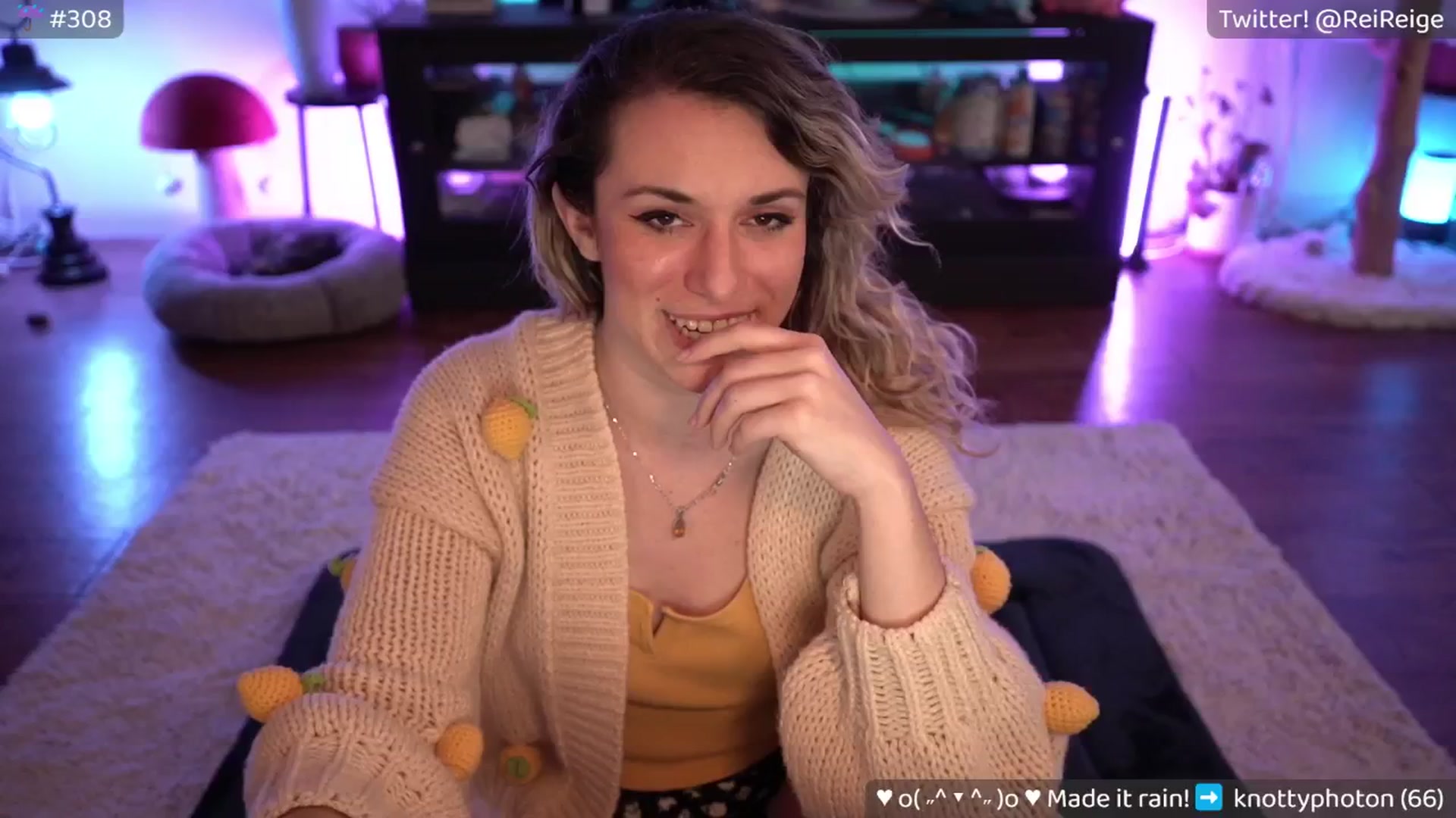 Gallery image thumbnail from Reige's myfreecams stream on, 04/19/2024, 08:21 image 19 of 20