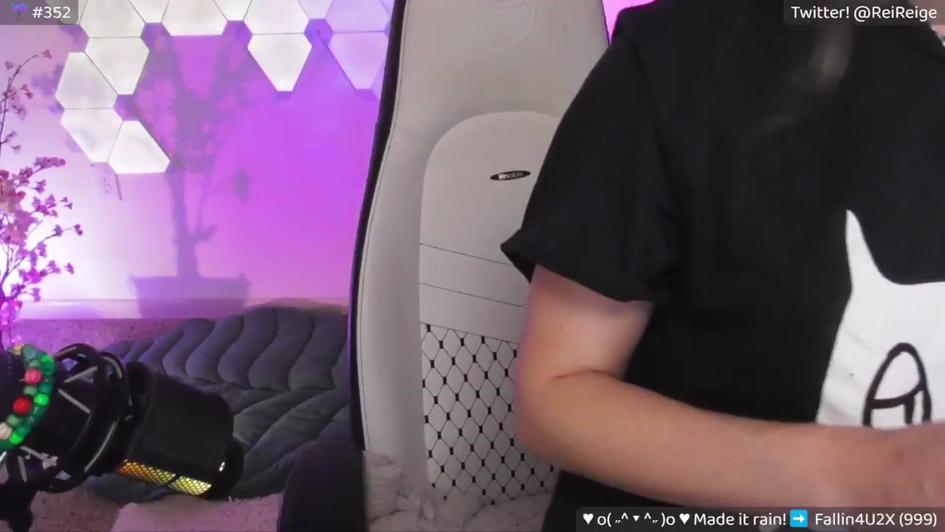 Gallery image thumbnail from Reige's myfreecams stream on, 04/28/2024, 08:15 image 7 of 20