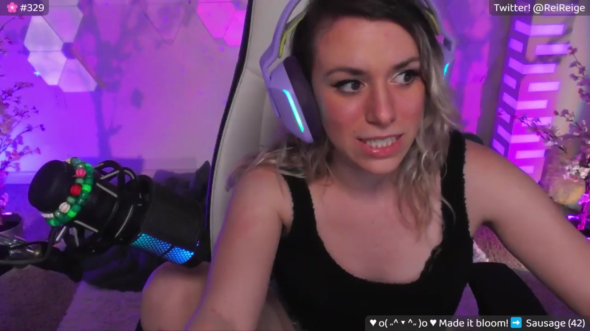 Gallery image thumbnail from Reige's myfreecams stream on, 05/03/2024, 09:03 image 2 of 20