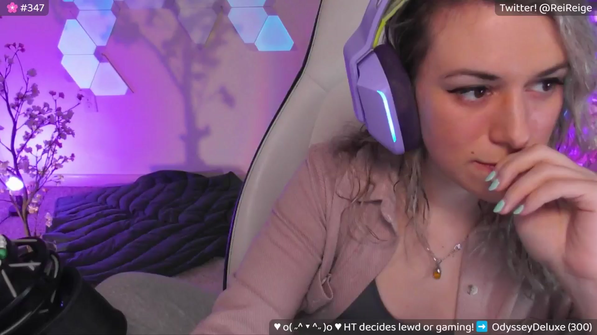 Gallery image thumbnail from Reige's myfreecams stream on, 05/17/2024, 12:12 image 1 of 20