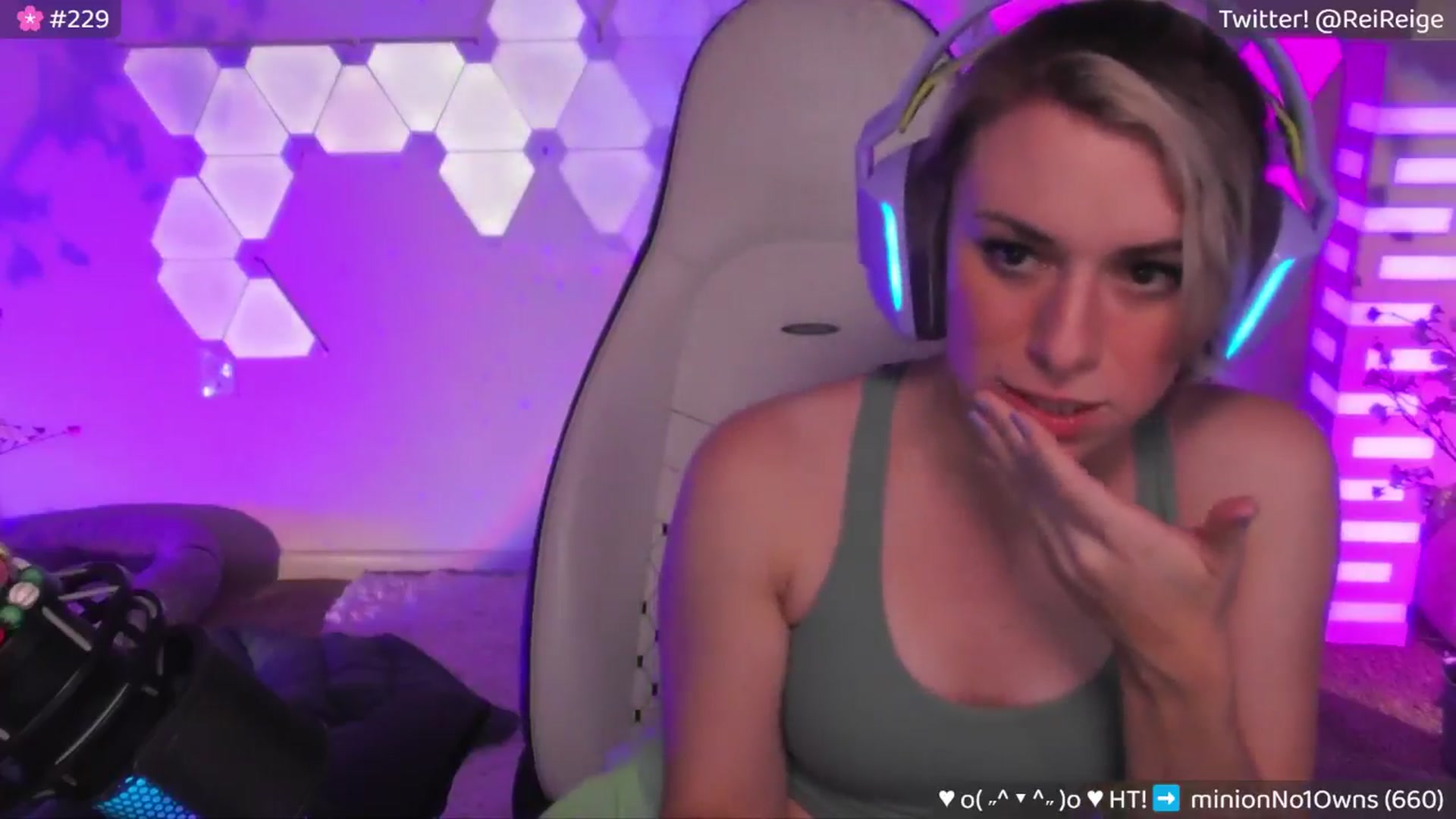 Gallery image thumbnail from Reige's myfreecams stream on, 05/25/2024, 13:12 image 5 of 20