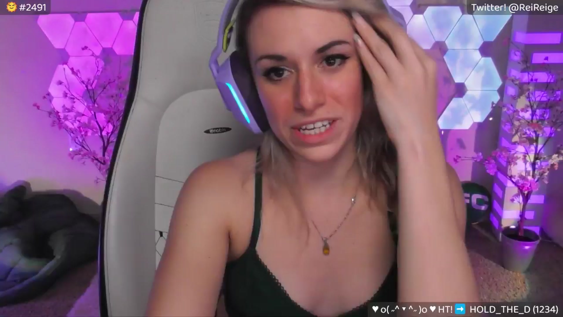 Gallery image thumbnail from Reige's myfreecams stream on, 06/12/2024, 12:50 image 3 of 20