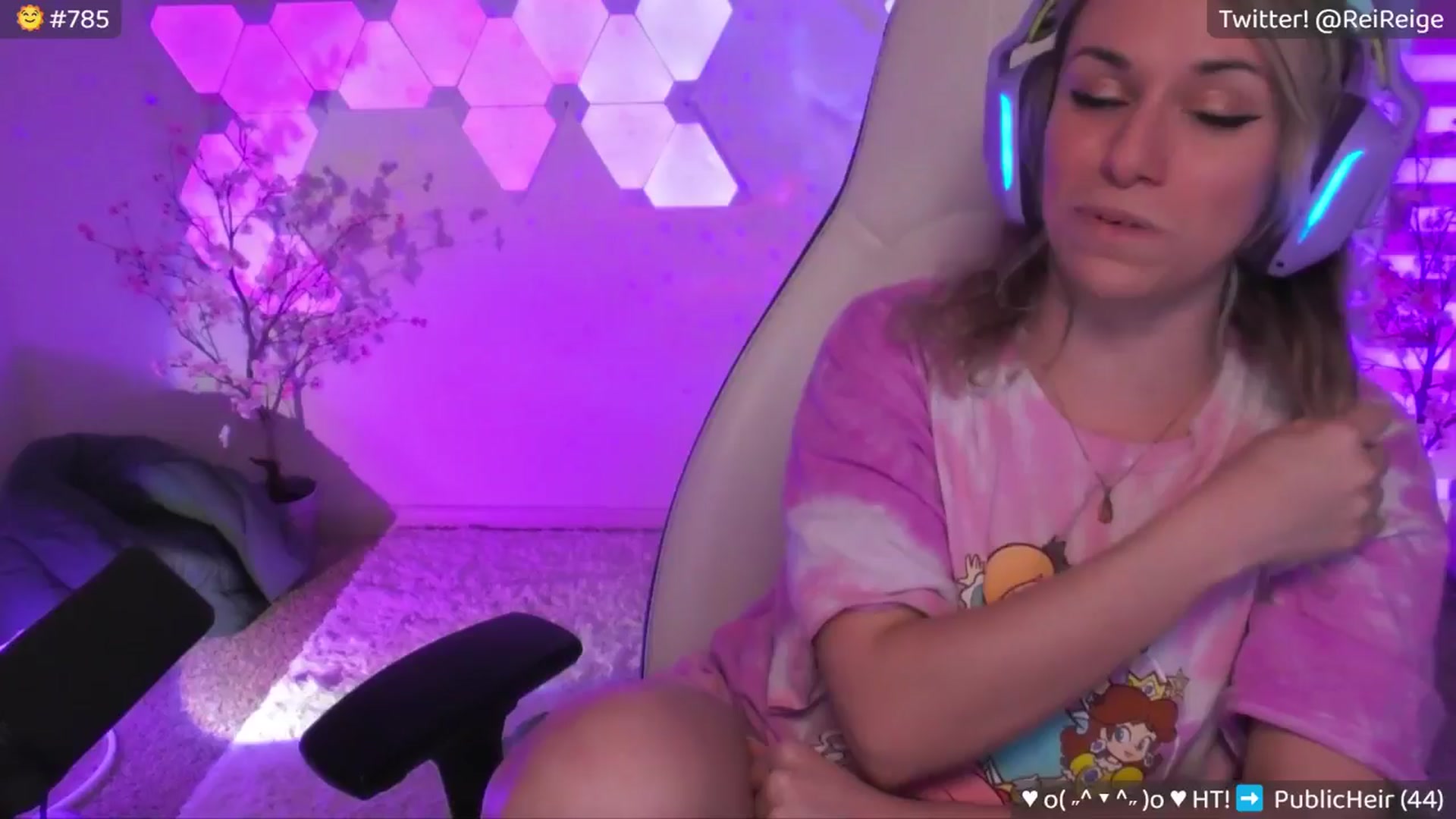 Gallery image thumbnail from Reige's myfreecams stream on, 06/17/2024, 07:26 image 10 of 20