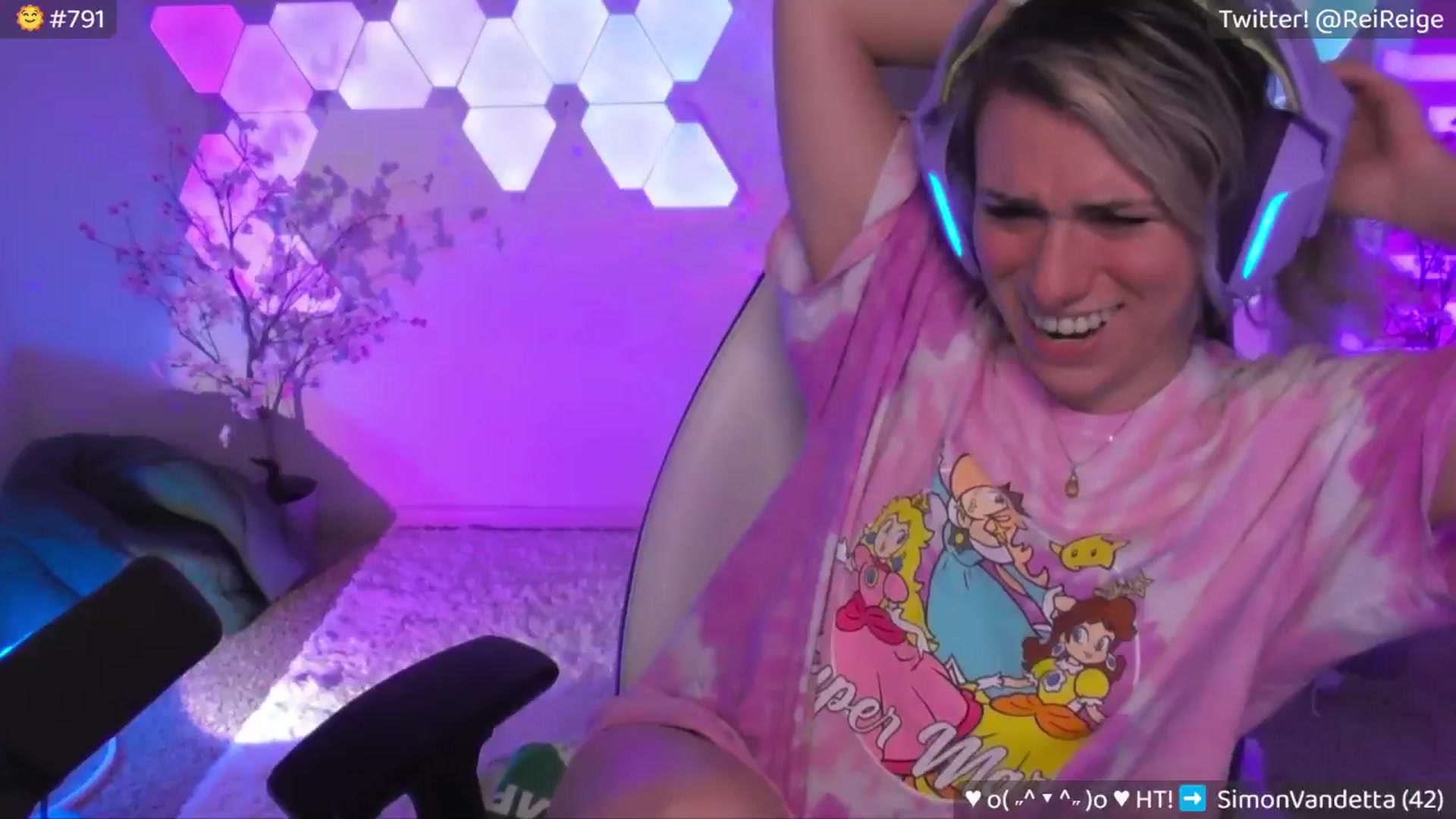 Gallery image thumbnail from Reige's myfreecams stream on, 06/17/2024, 07:26 image 6 of 20