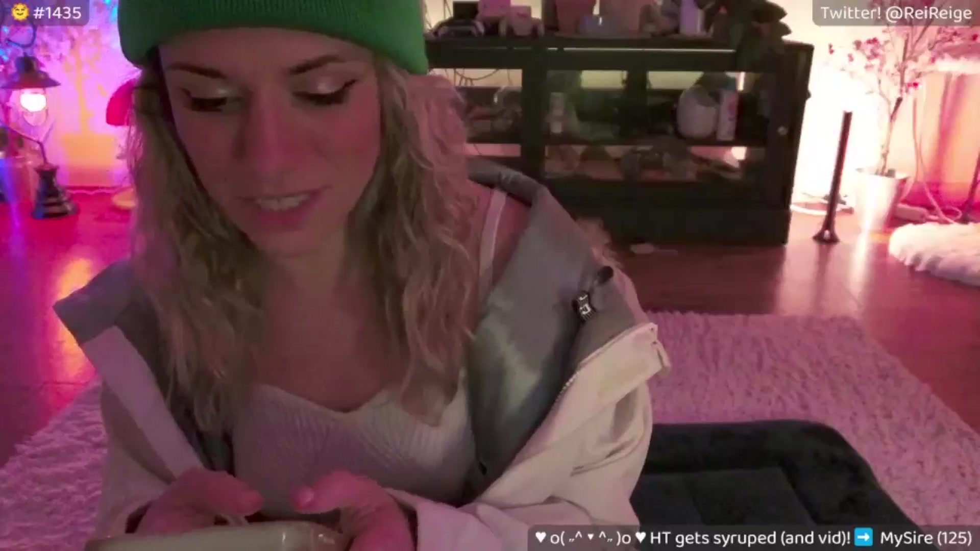 Gallery image thumbnail from Reige's myfreecams stream on, 07/03/2024, 09:38 image 11 of 20
