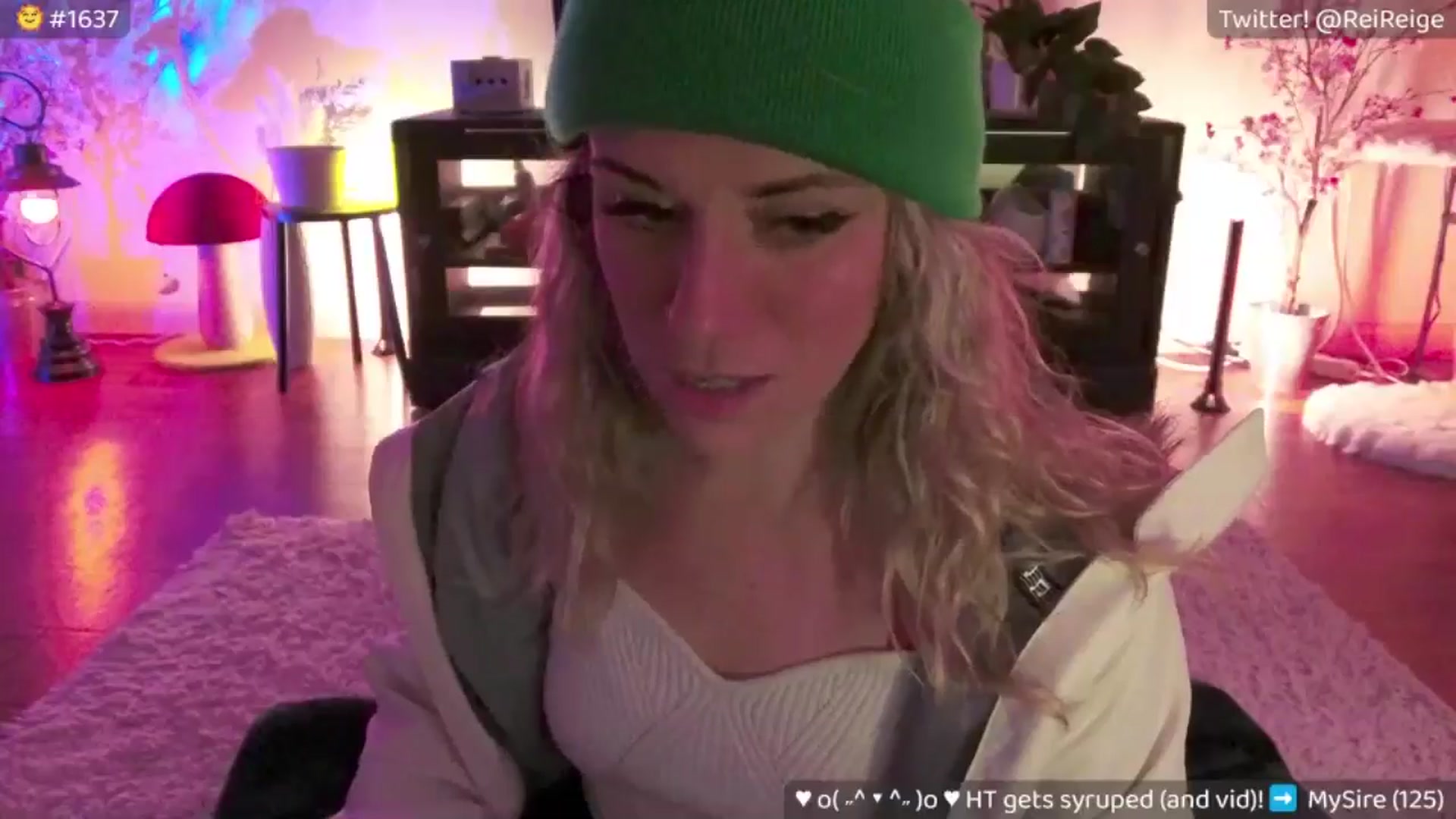 Gallery image thumbnail from Reige's myfreecams stream on, 07/03/2024, 09:38 image 9 of 20