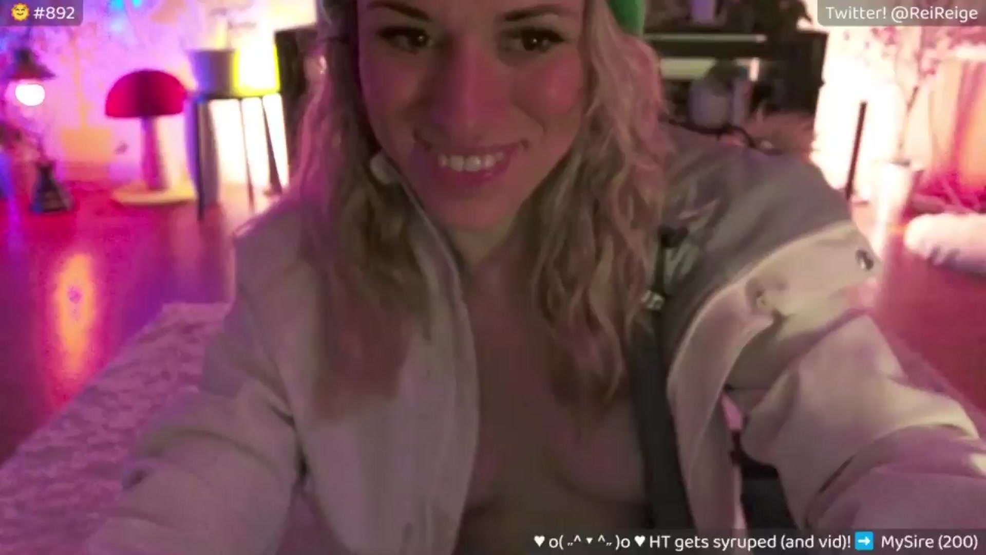 Gallery image thumbnail from Reige's myfreecams stream on, 07/03/2024, 10:52 image 1 of 20