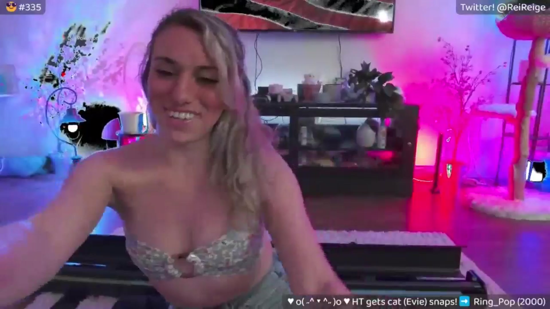Gallery image thumbnail from Reige's myfreecams stream on, 07/06/2024, 10:39 image 10 of 20
