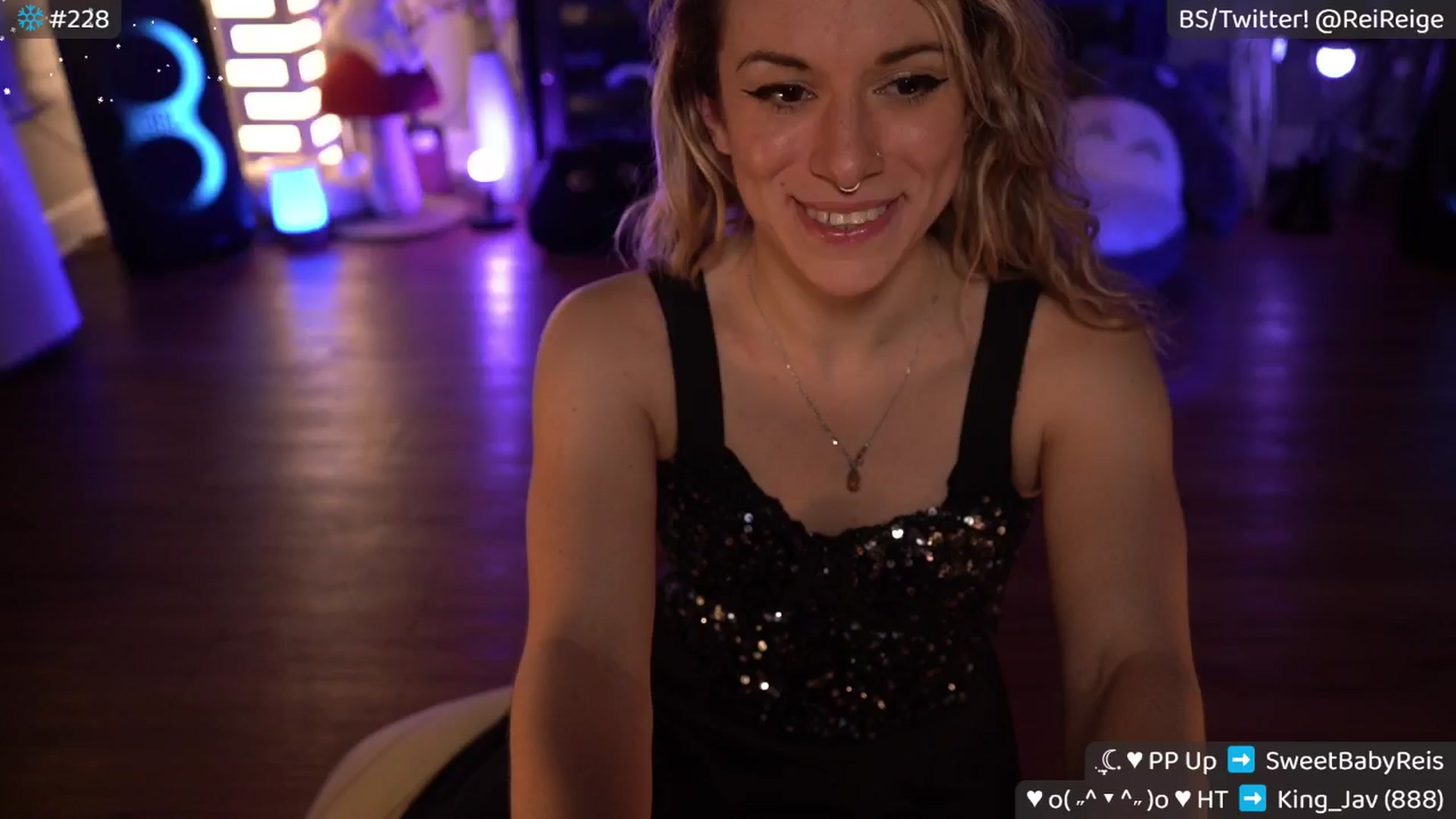 Gallery image thumbnail from Reige's myfreecams stream on, 01/04/2025, 09:34 image 12 of 20