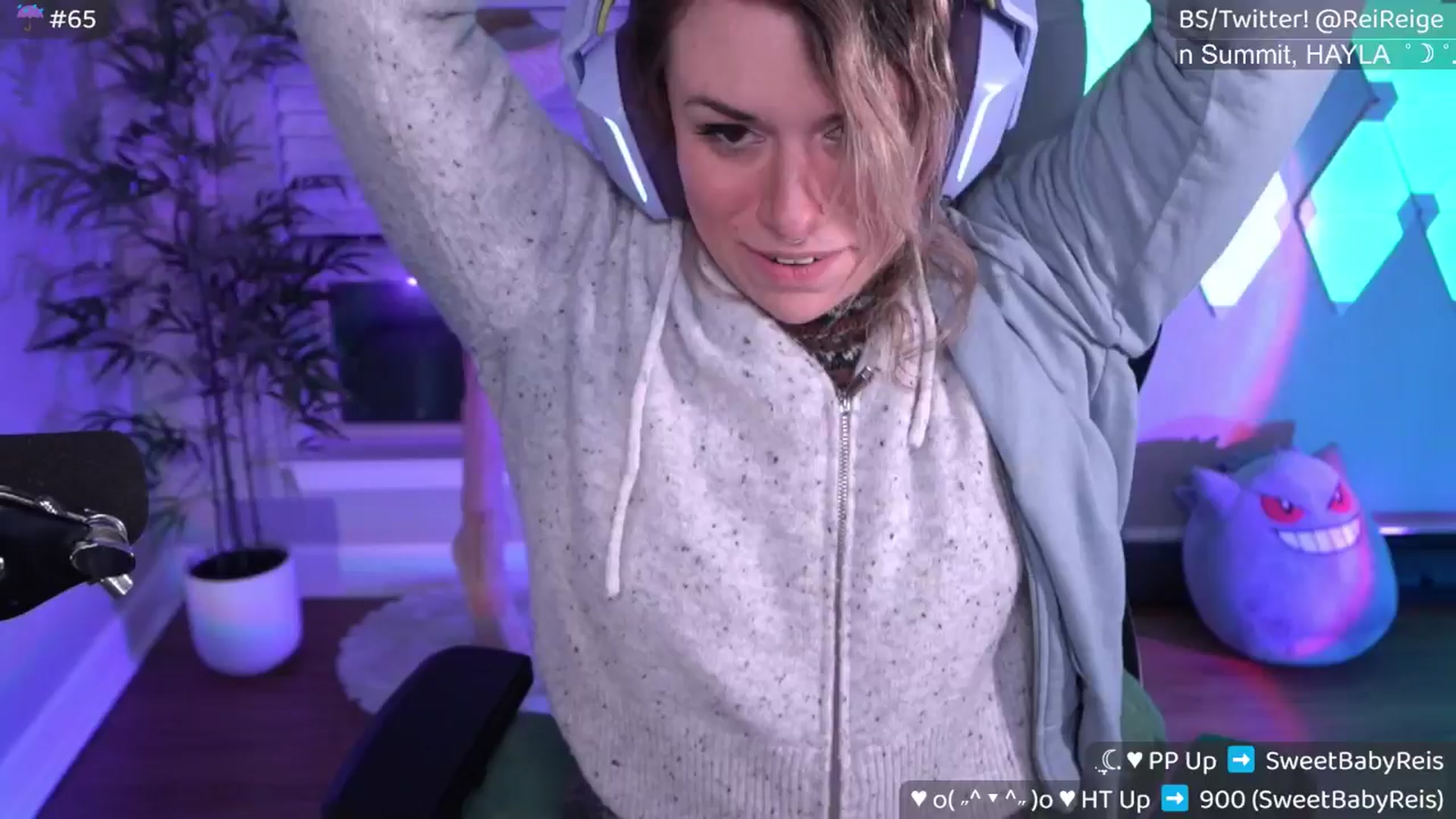 Gallery image thumbnail from Reige's myfreecams stream on, 04/14/2025, 08:38 image 6 of 20