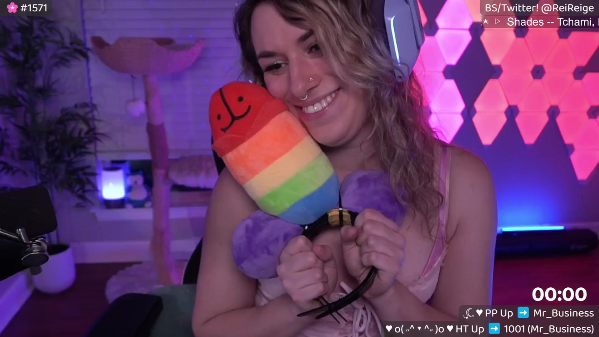 Gallery image thumbnail from Reige's myfreecams stream on, 05/03/2025, 11:08 image 5 of 20