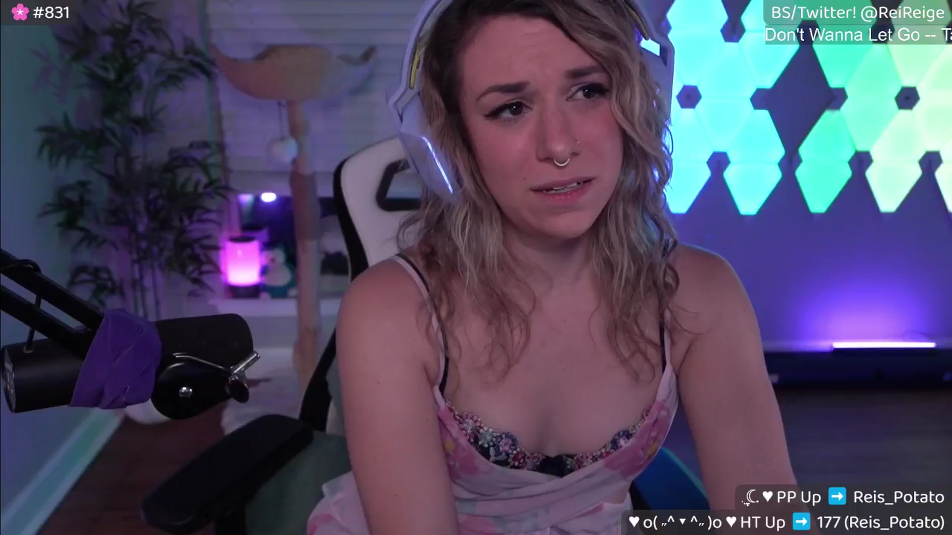 Gallery image thumbnail from Reige's myfreecams stream on, 05/13/2025, 08:42 image 6 of 20